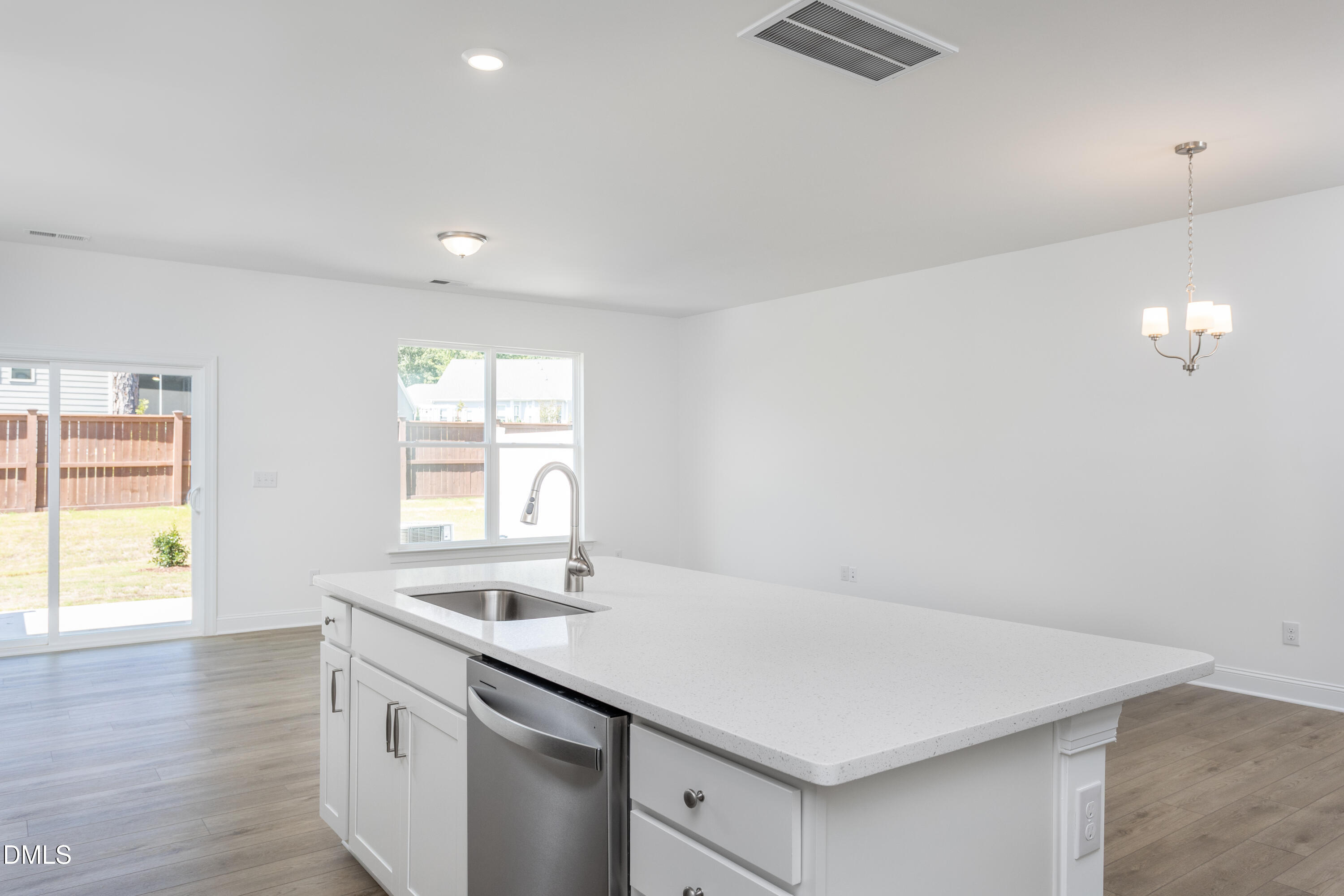 5405 Running Fox Lane Property Photo 7