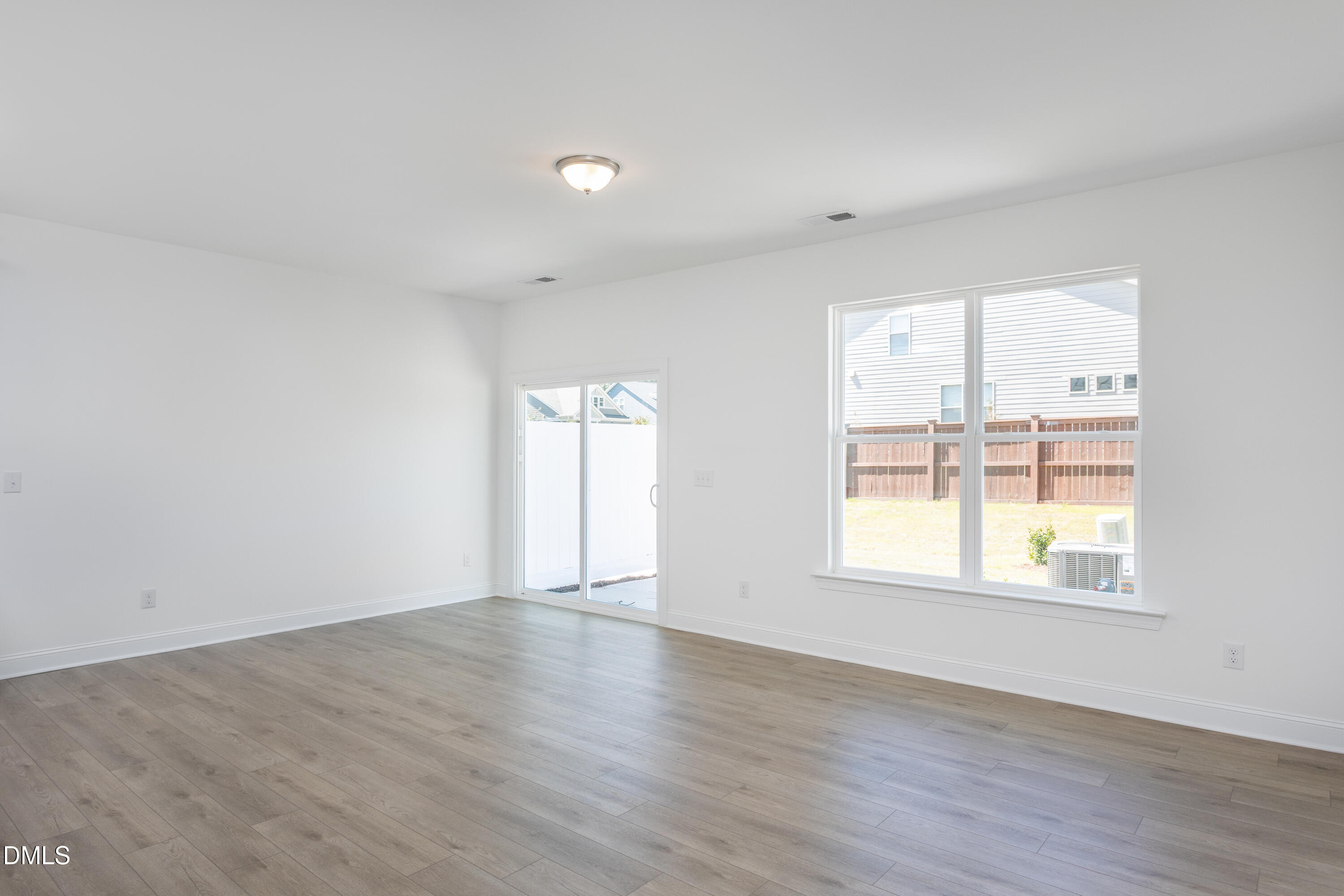 5405 Running Fox Lane Property Photo 10