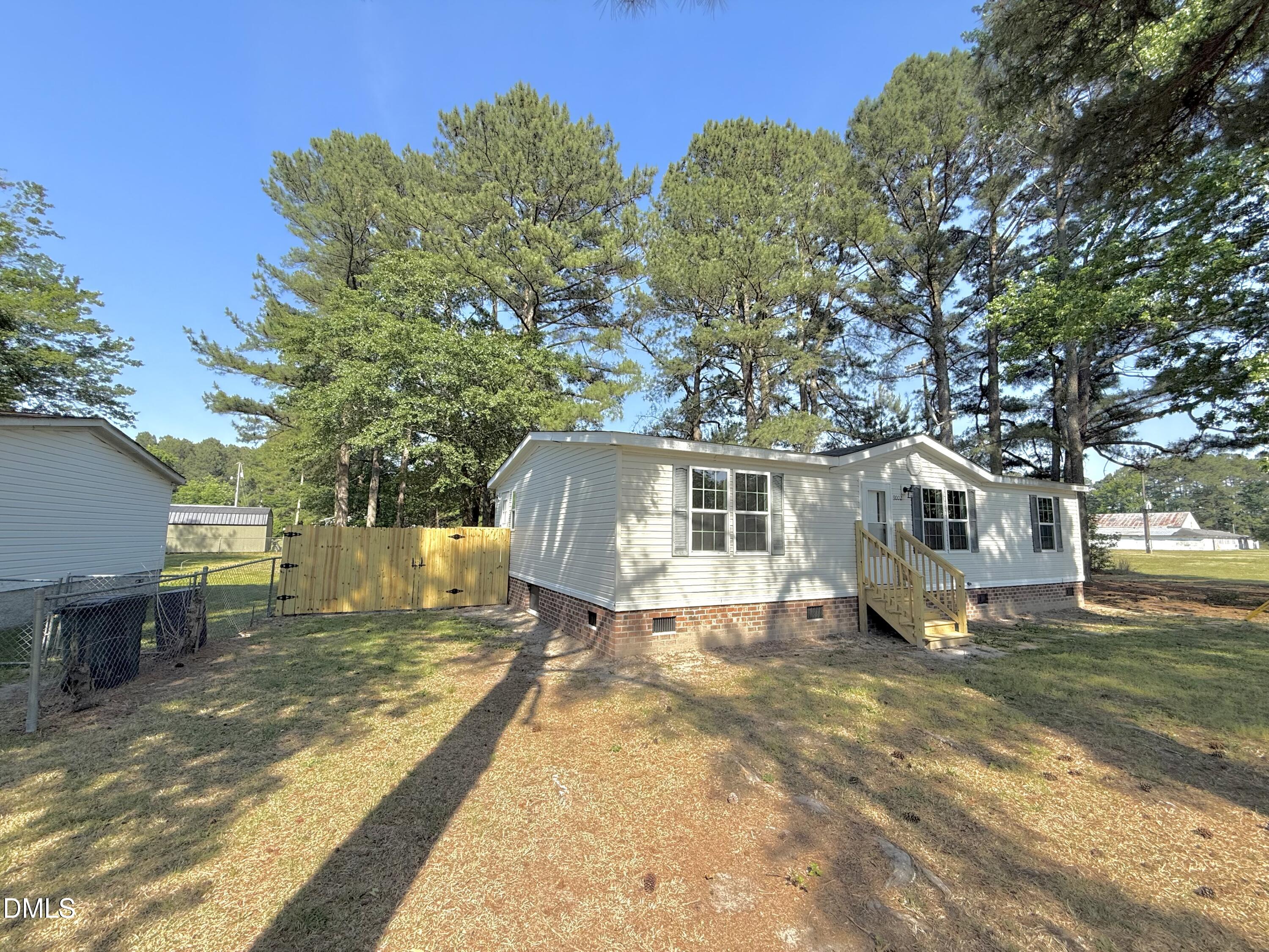 9002 School Street Property Photo 1