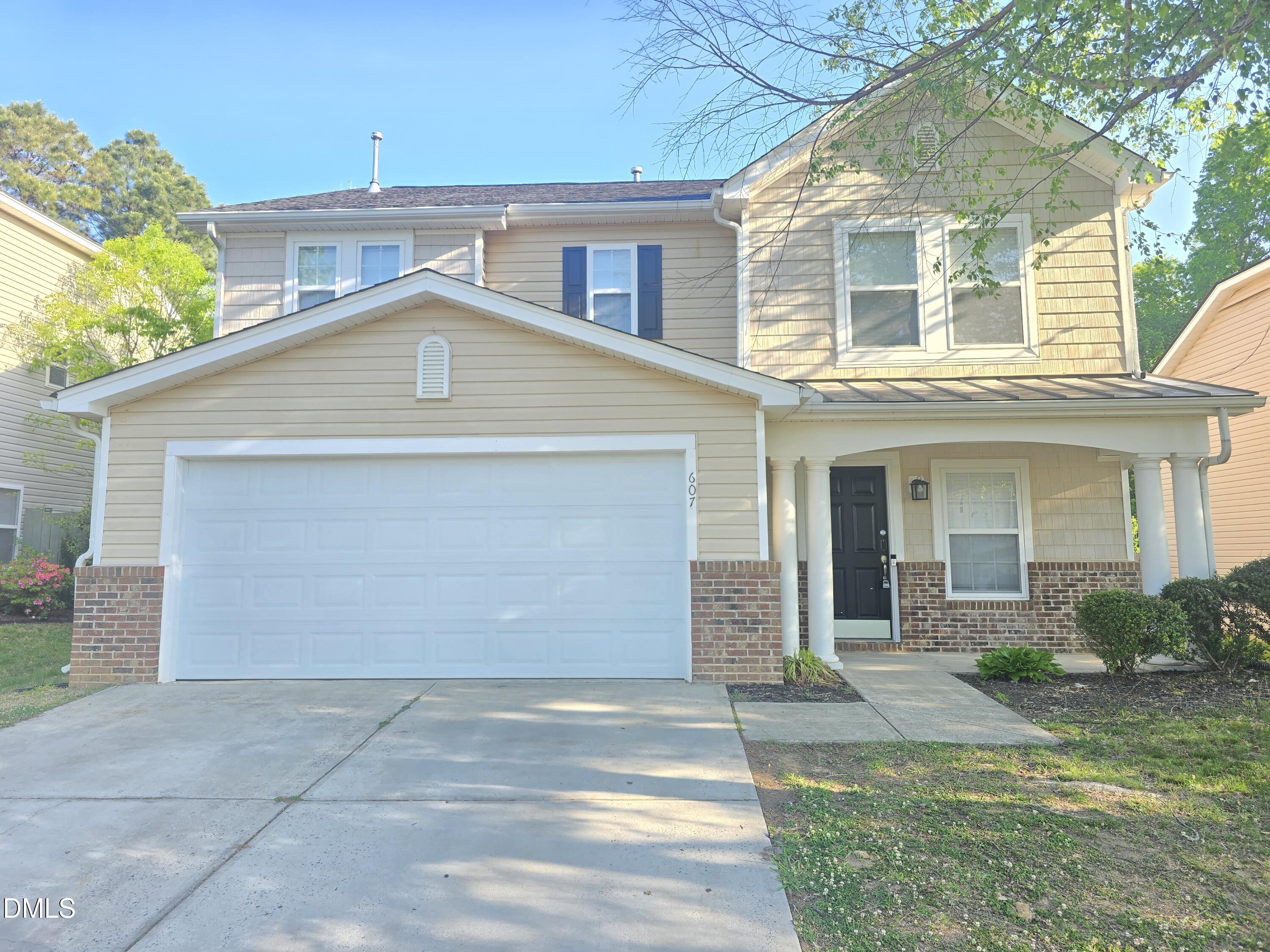 607 Pebblestone Drive Property Photo 1
