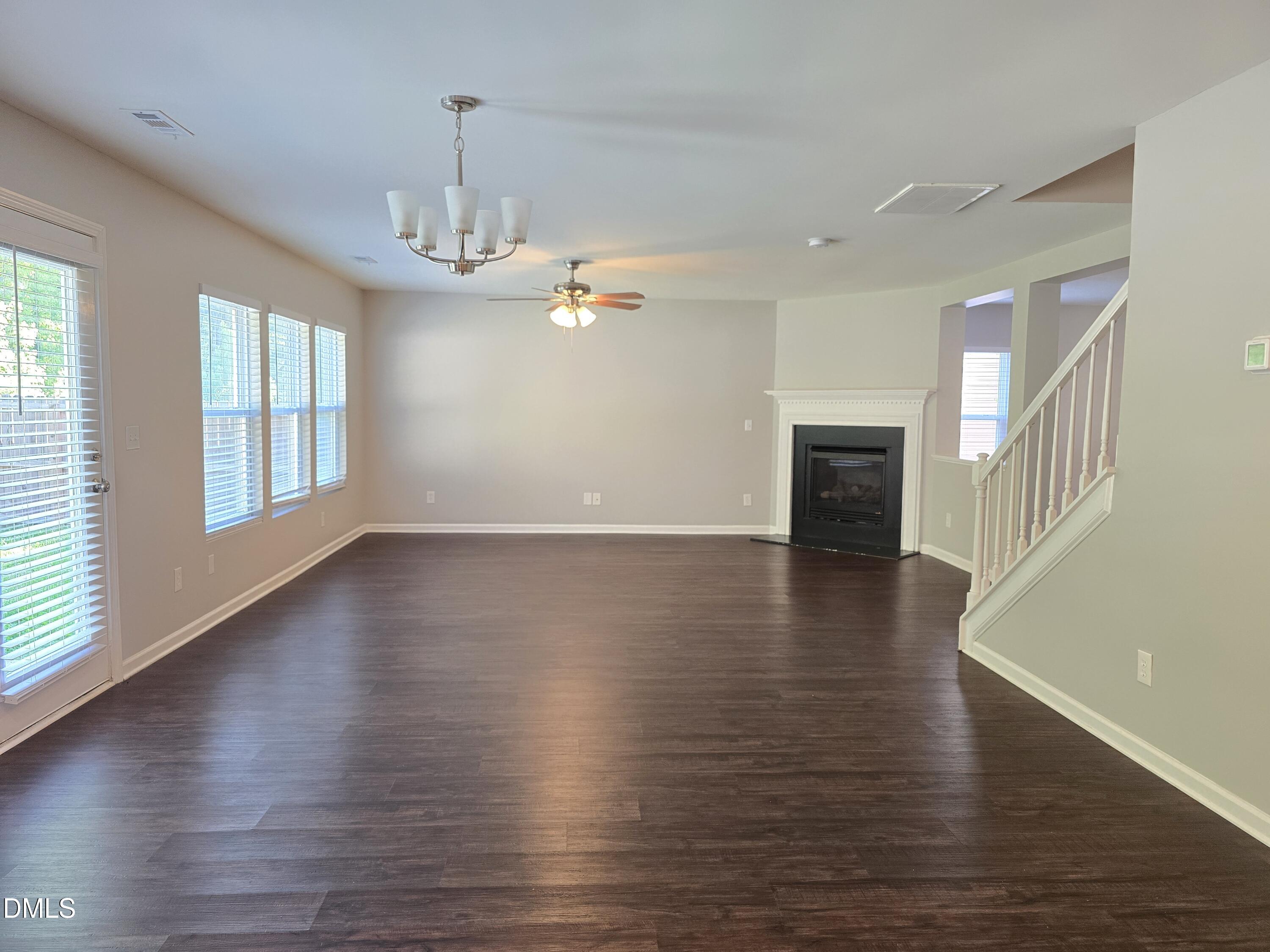 607 Pebblestone Drive Property Photo 4