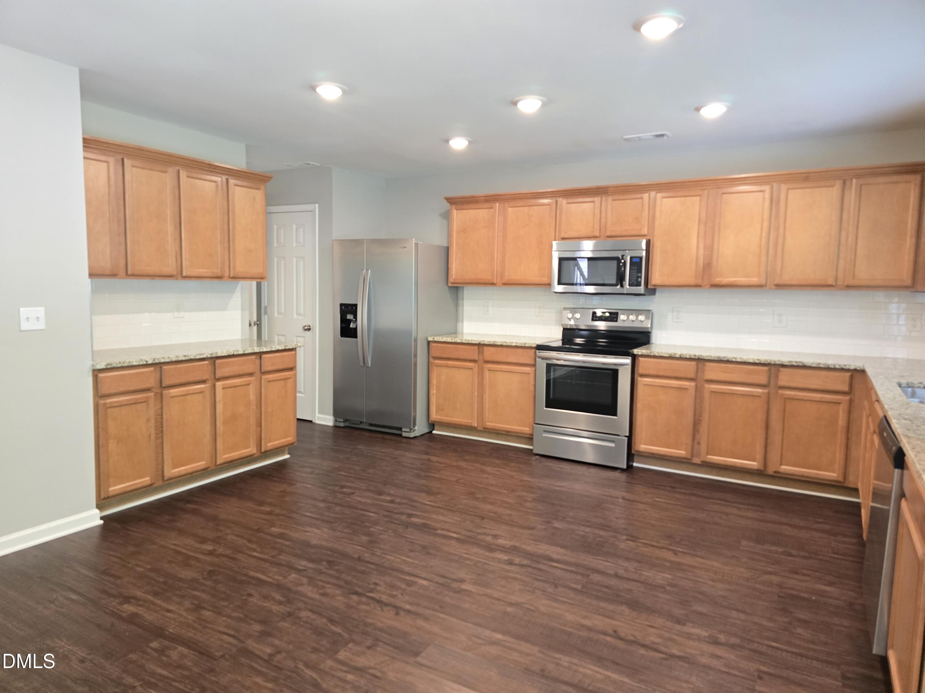 607 Pebblestone Drive Property Photo 8