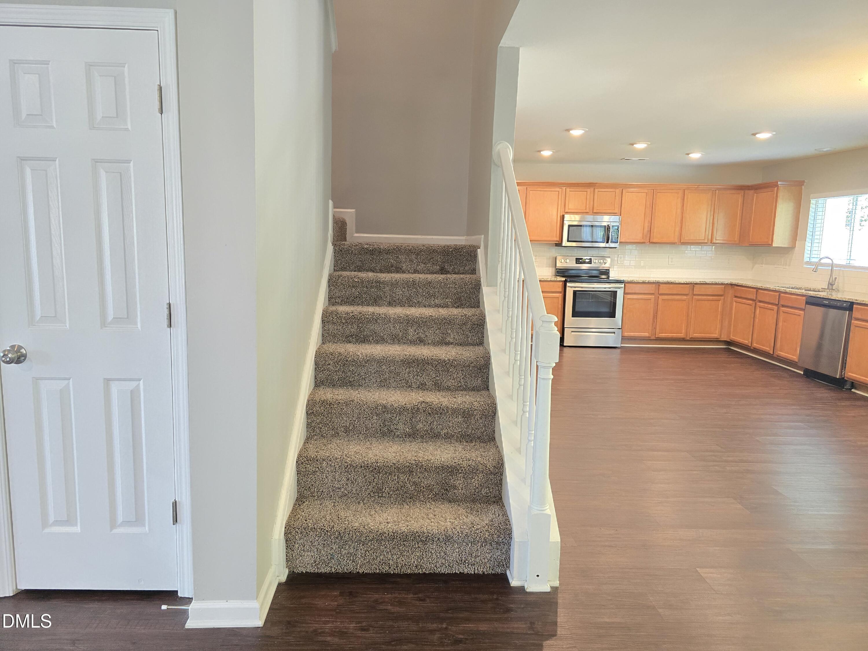 607 Pebblestone Drive Property Photo 10