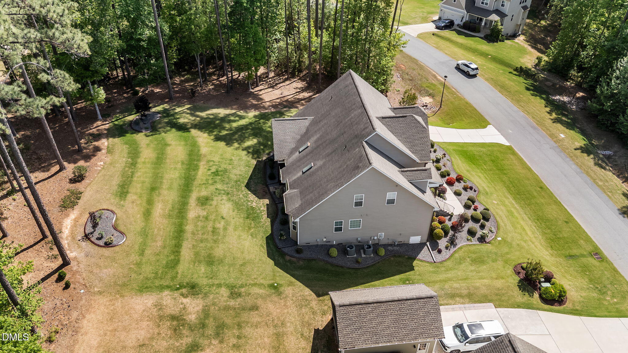 670 Rockport Drive Property Photo 9