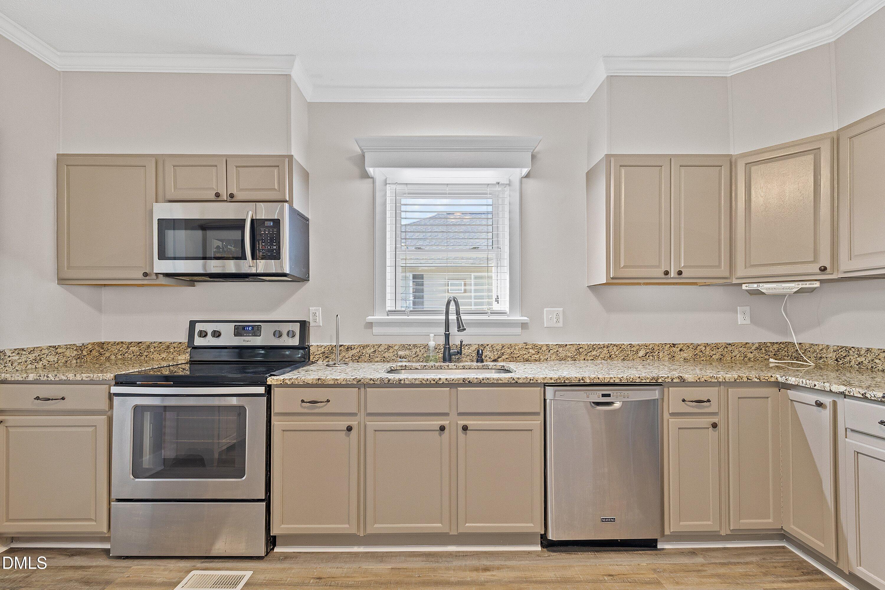 403 W E Street Property Photo 13