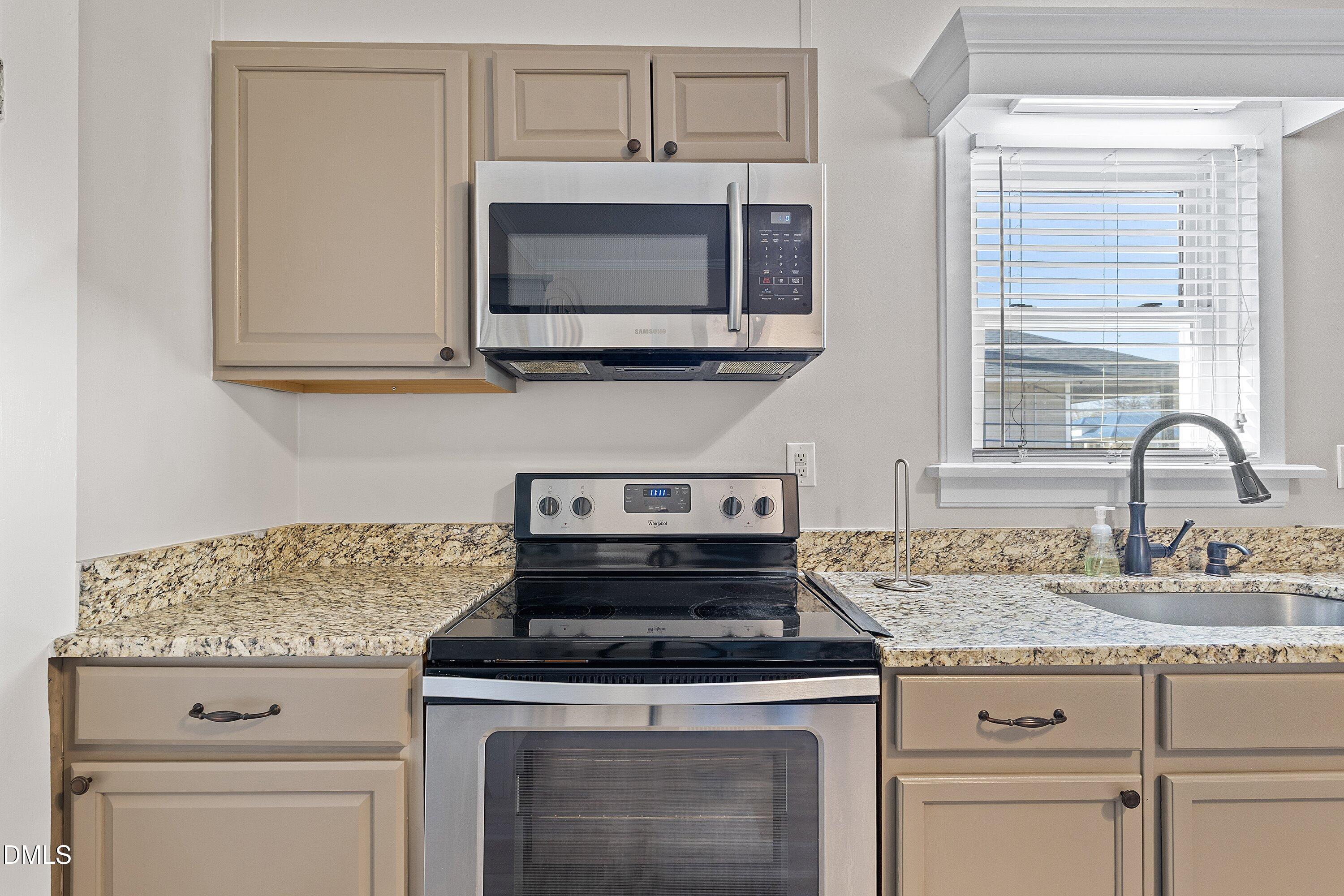 403 W E Street Property Photo 15