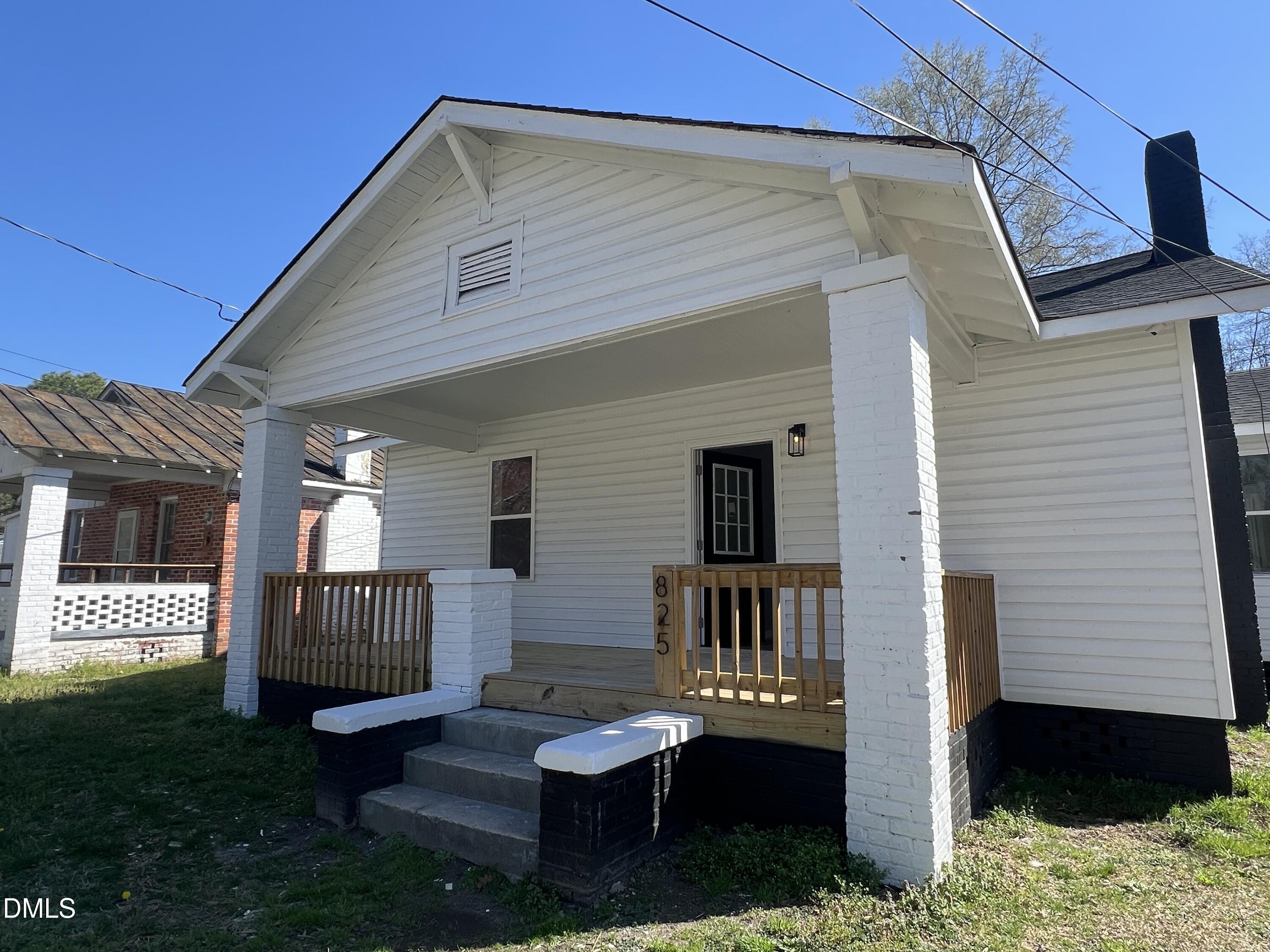 825 Long Avenue Property Photo 2
