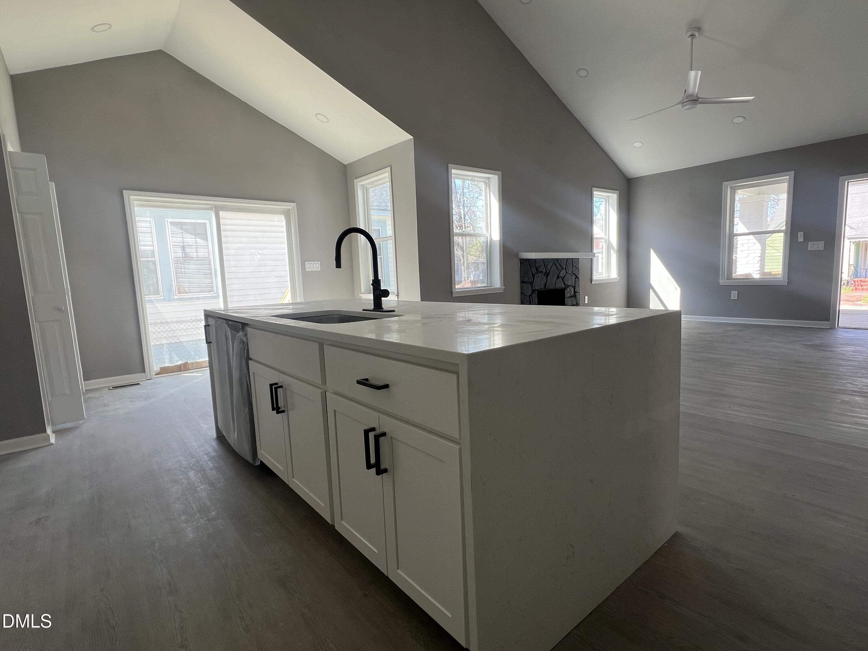 825 Long Avenue Property Photo 7