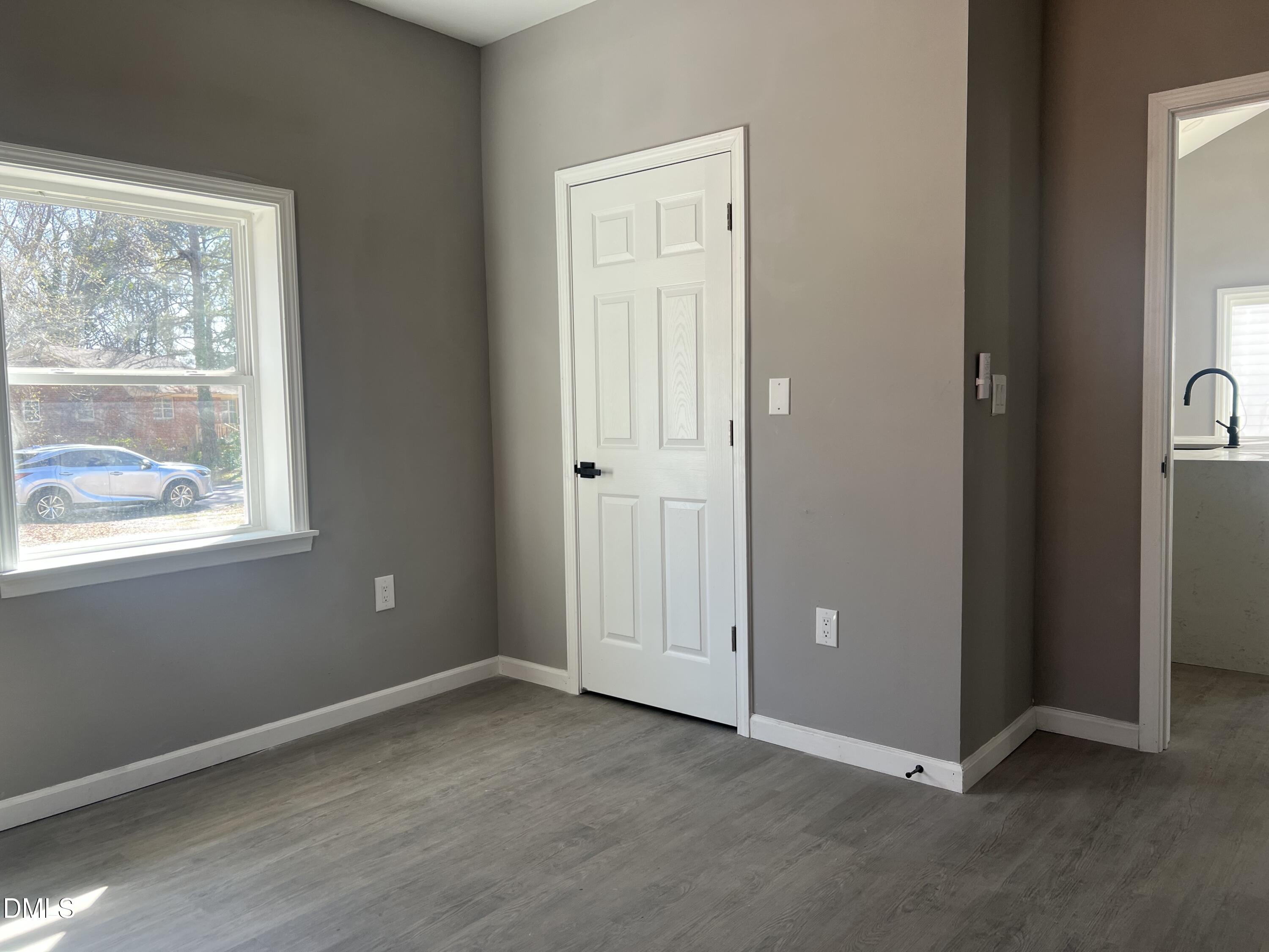 825 Long Avenue Property Photo 14