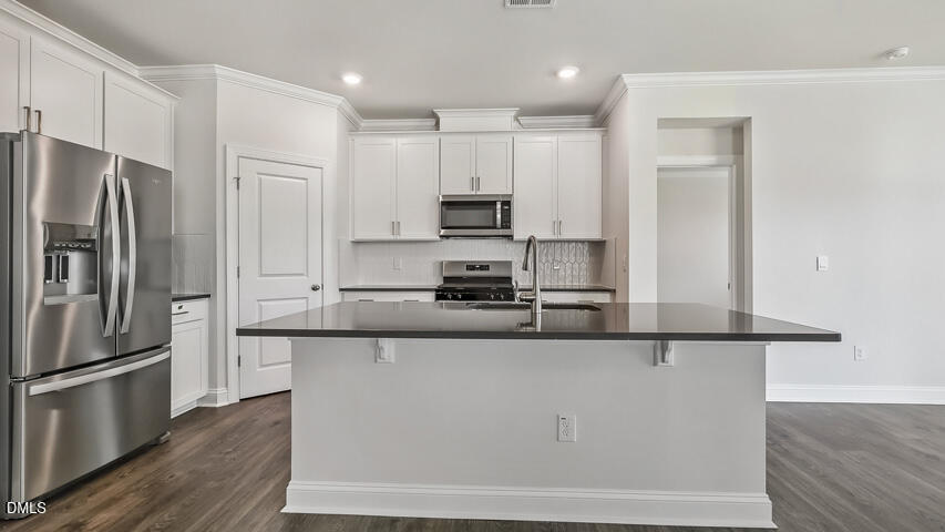5101 Dezola Street Property Photo 6