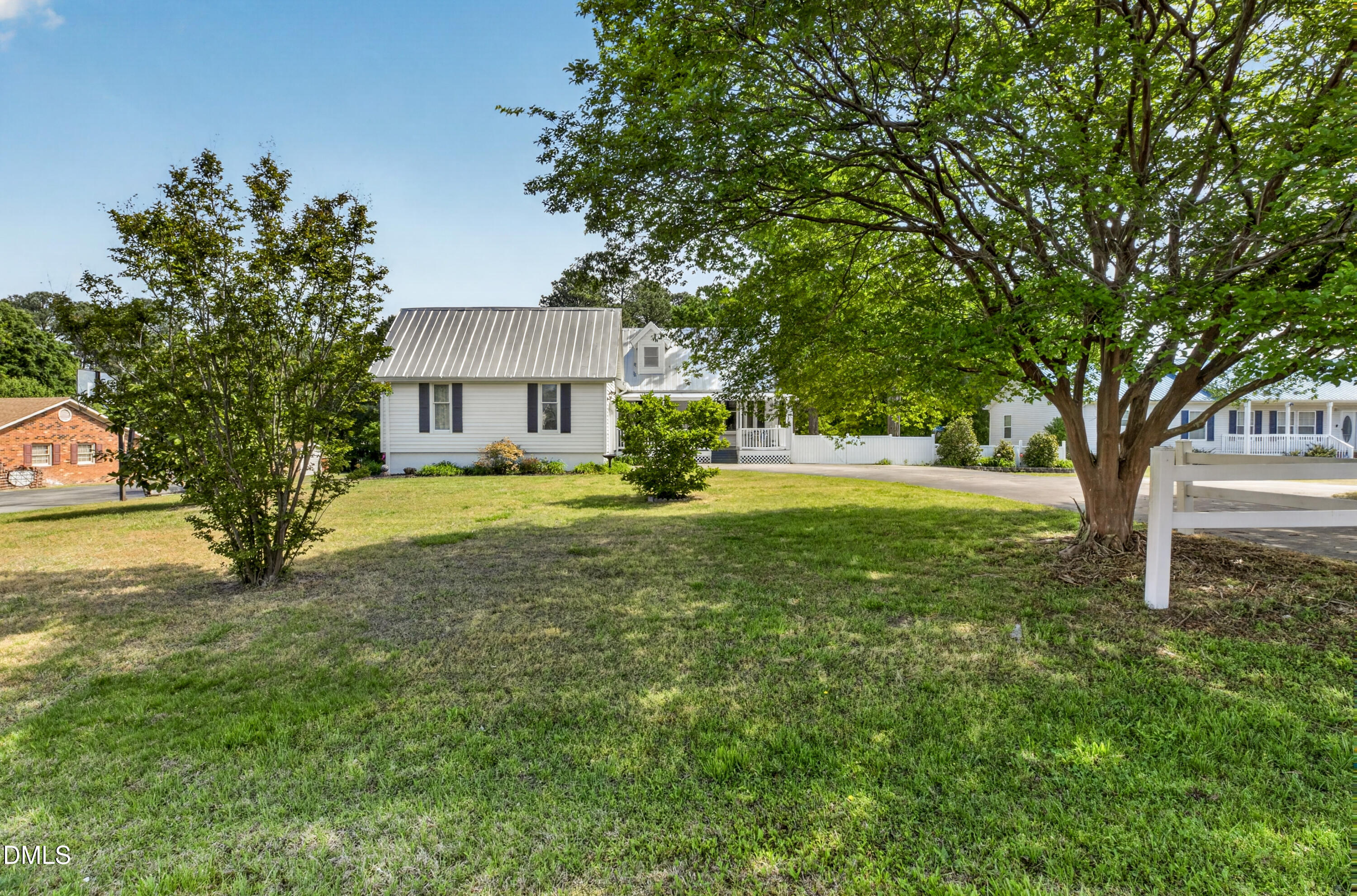306 18th Street Property Photo 3
