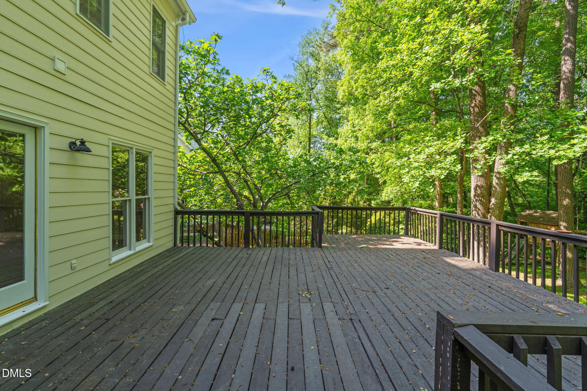 107 Thornewood Drive Property Photo 4