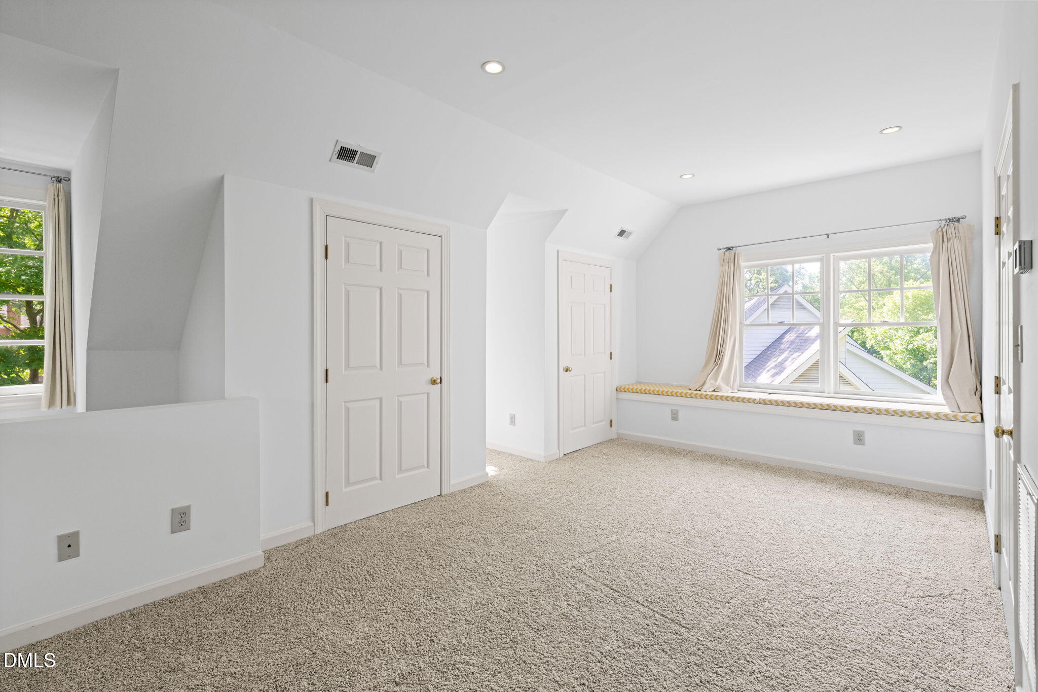 107 Thornewood Drive Property Photo 39