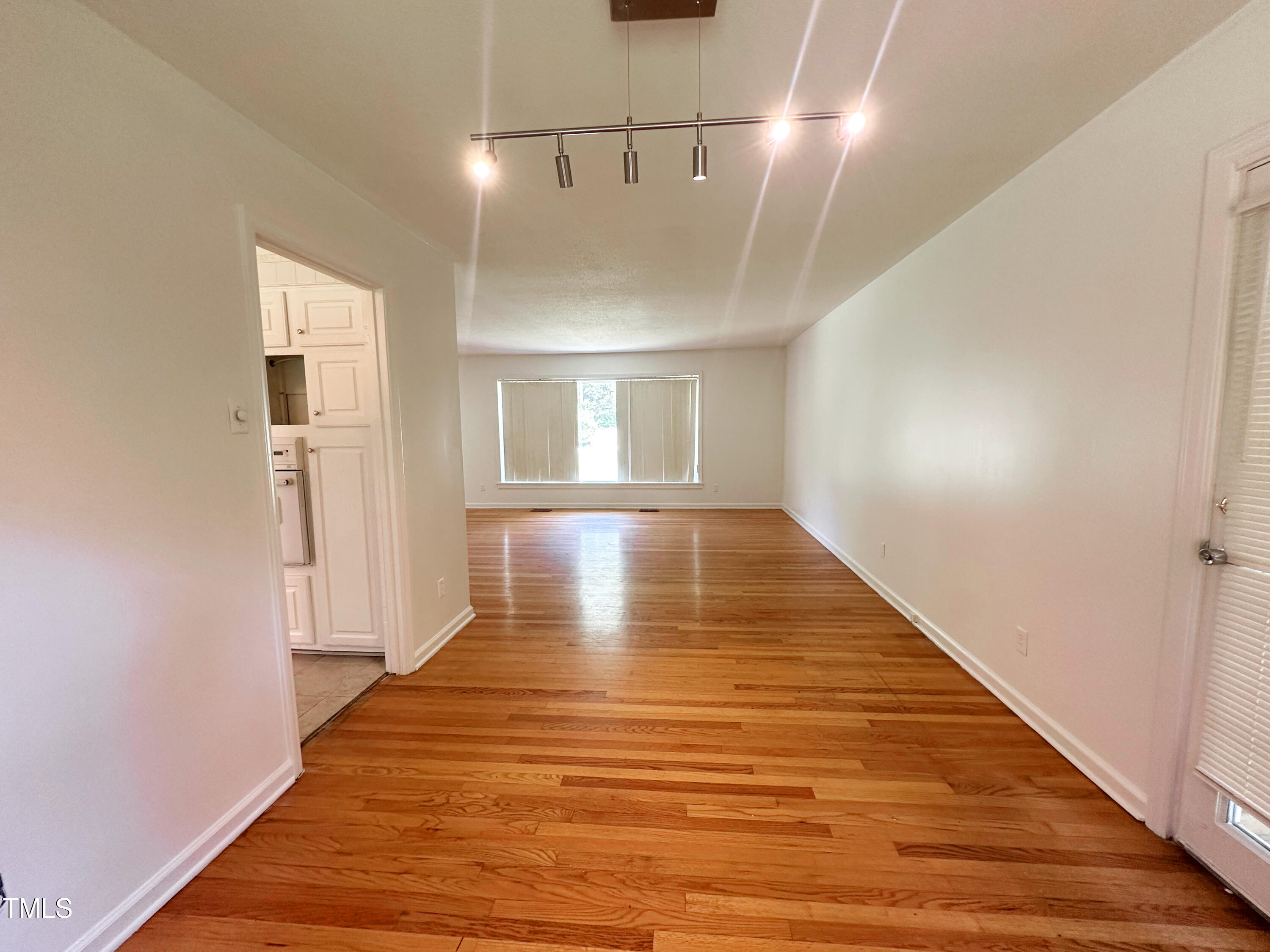 924 Lorain Avenue Property Photo 11