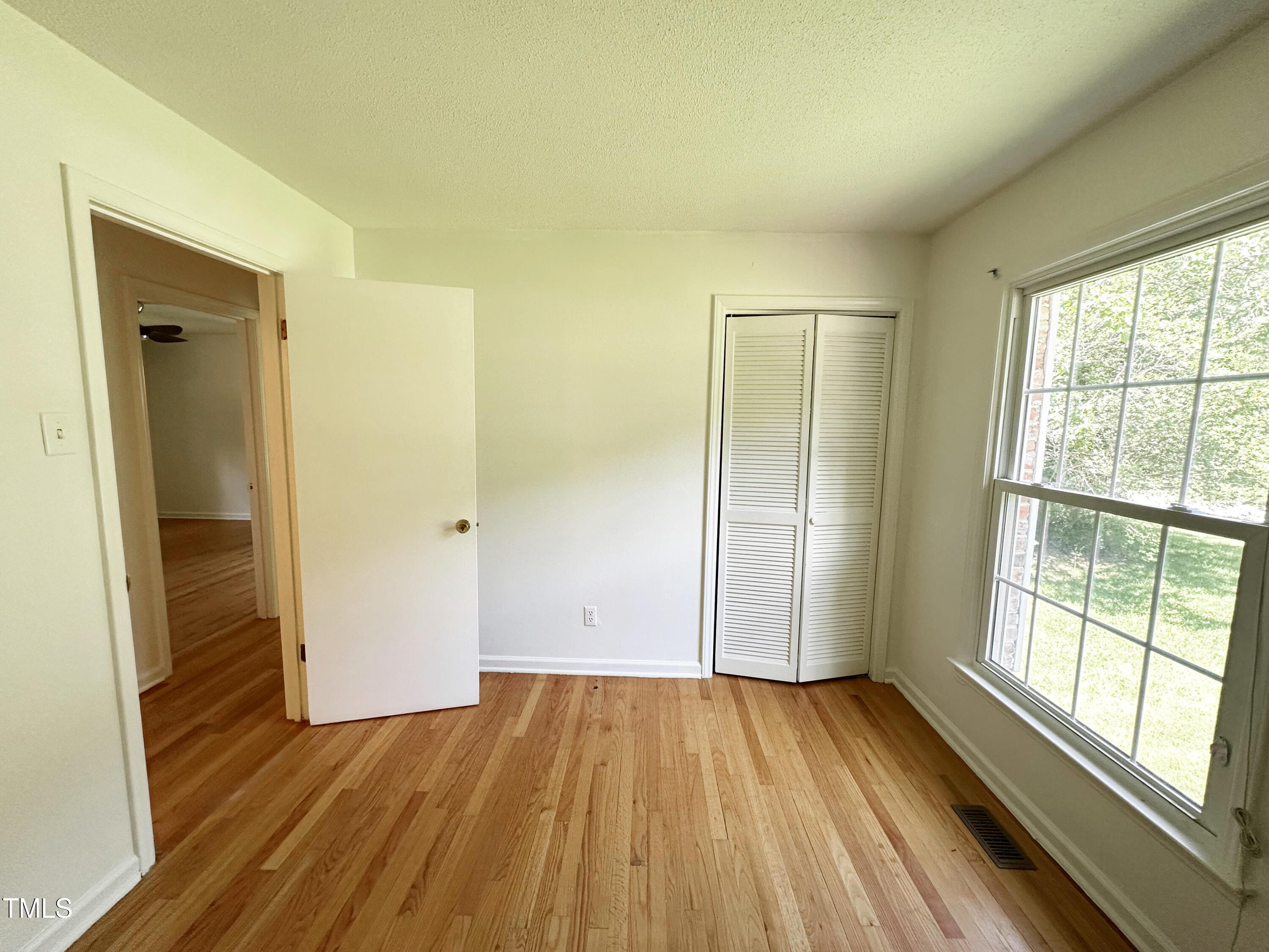 924 Lorain Avenue Property Photo 19