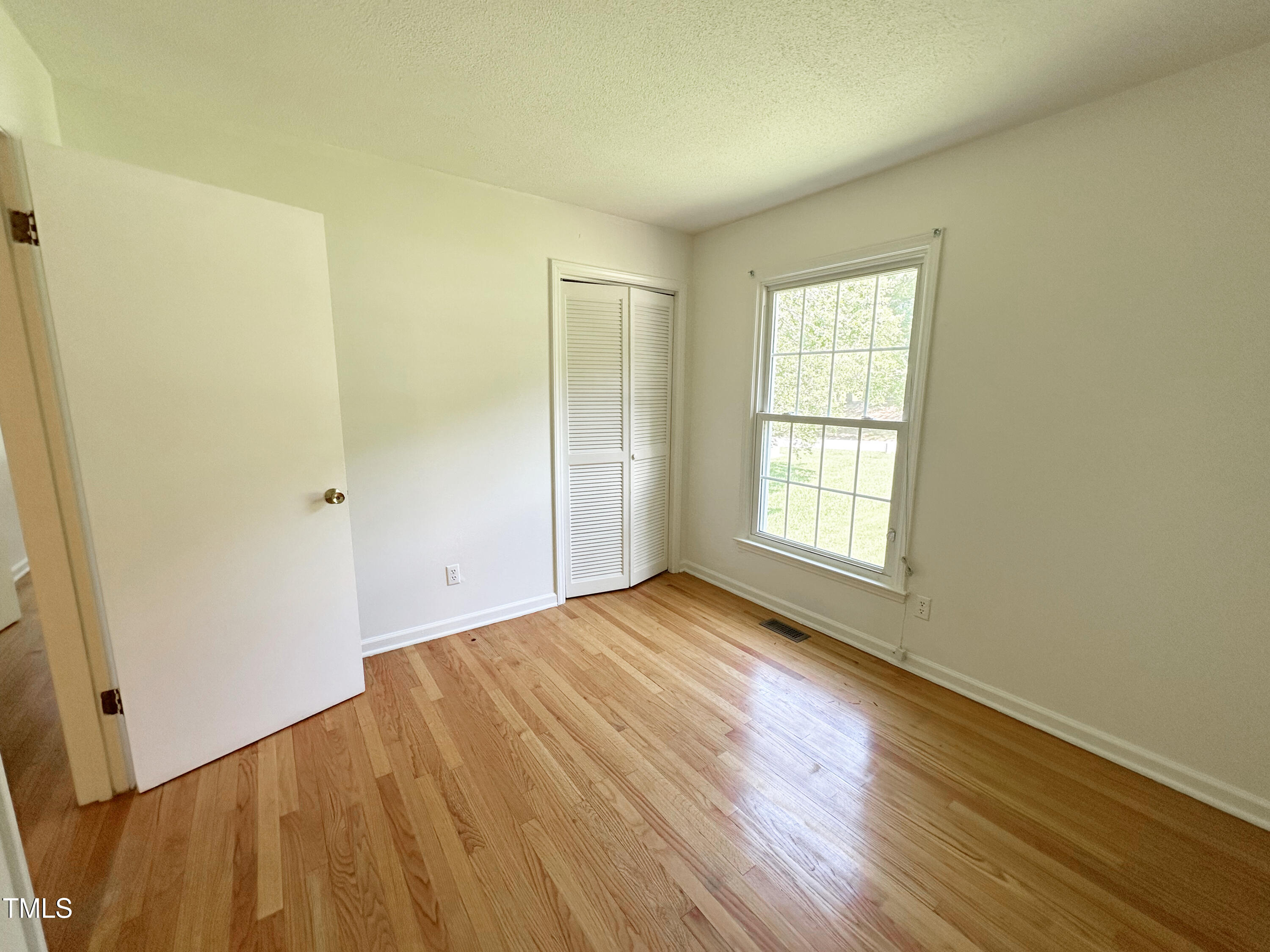 924 Lorain Avenue Property Photo 20