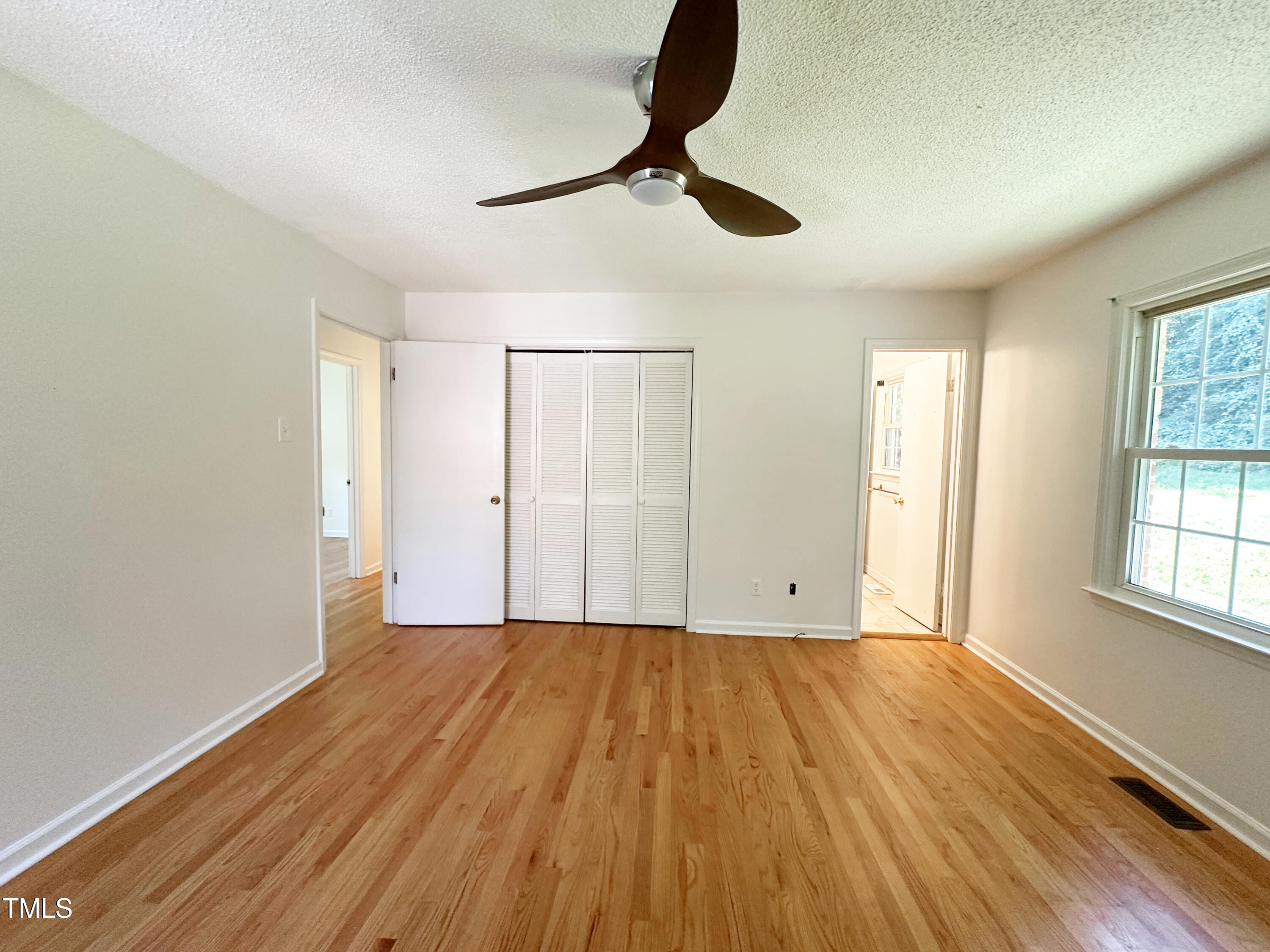 924 Lorain Avenue Property Photo 25