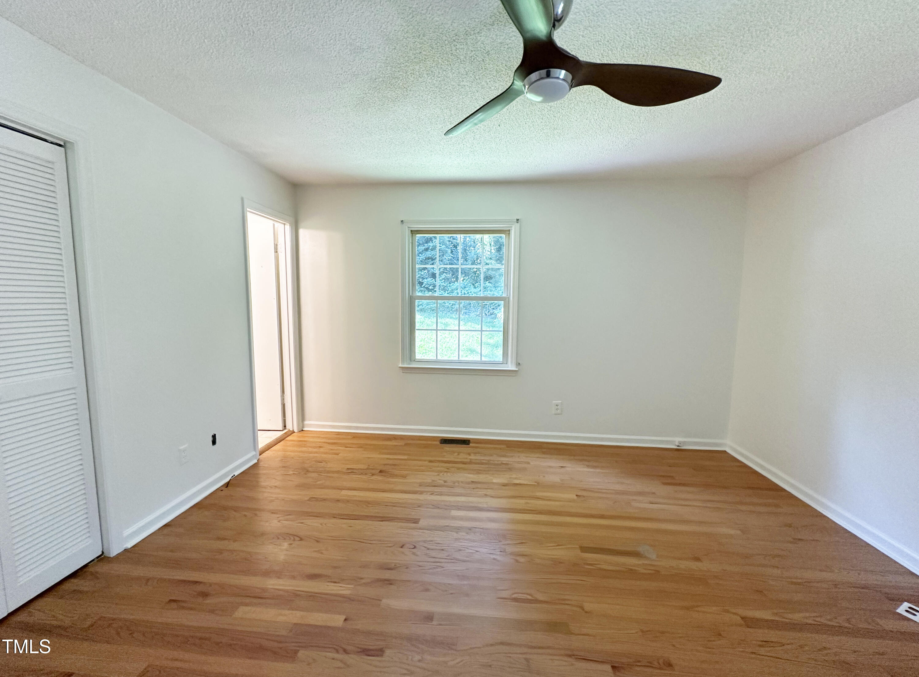 924 Lorain Avenue Property Photo 26