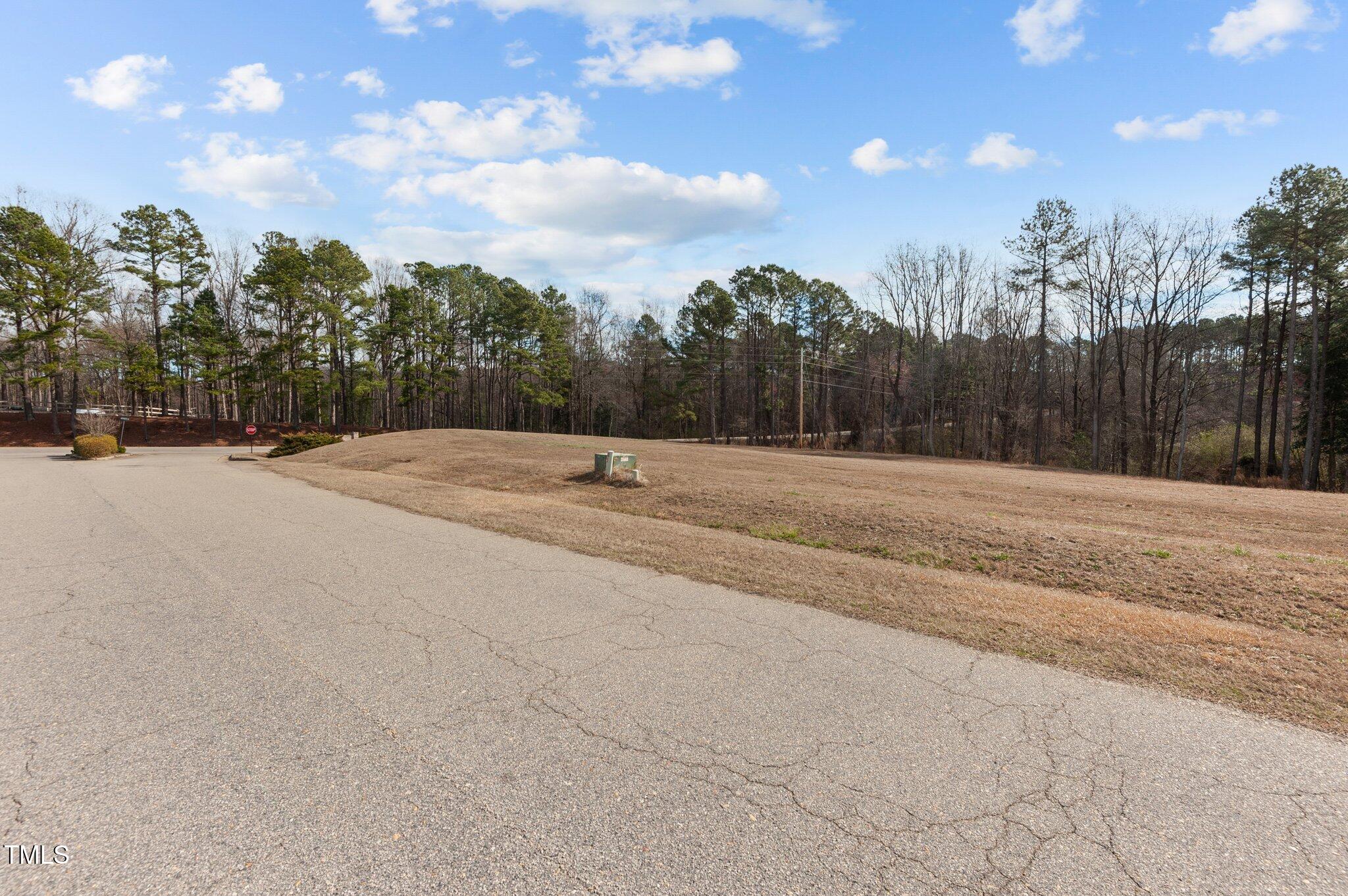 8405 Clearwater Drive Property Photo 3