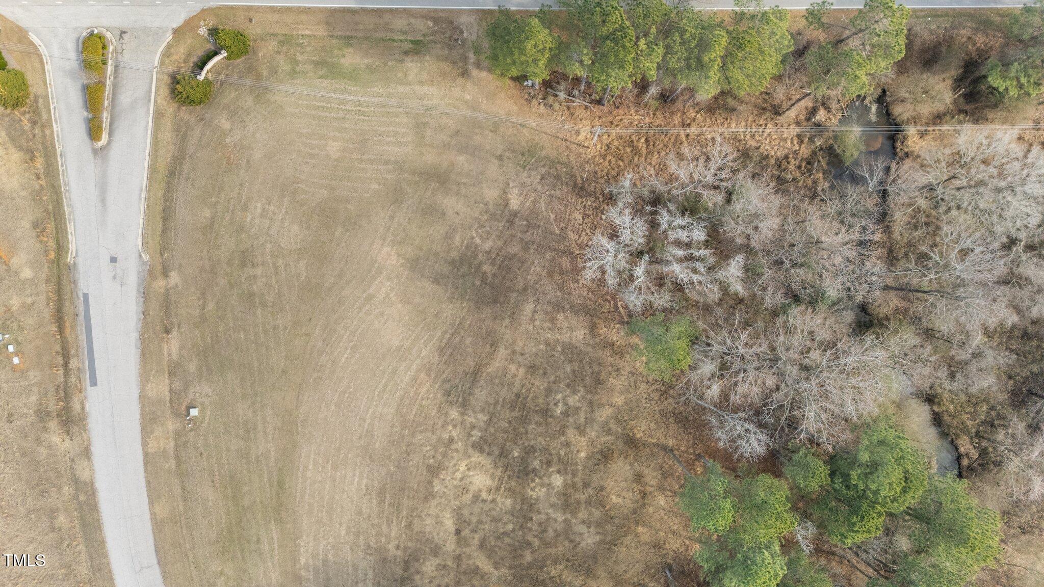 8405 Clearwater Drive Property Photo 6