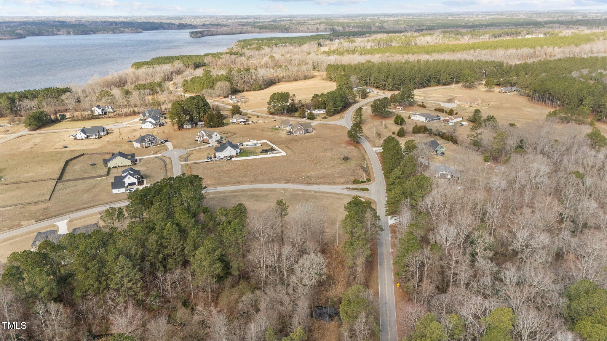 8405 Clearwater Drive Property Photo 10