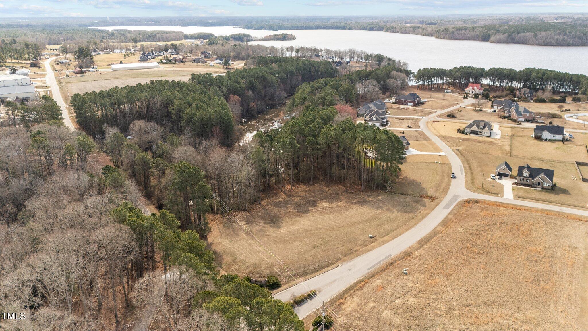 8405 Clearwater Drive Property Photo 12
