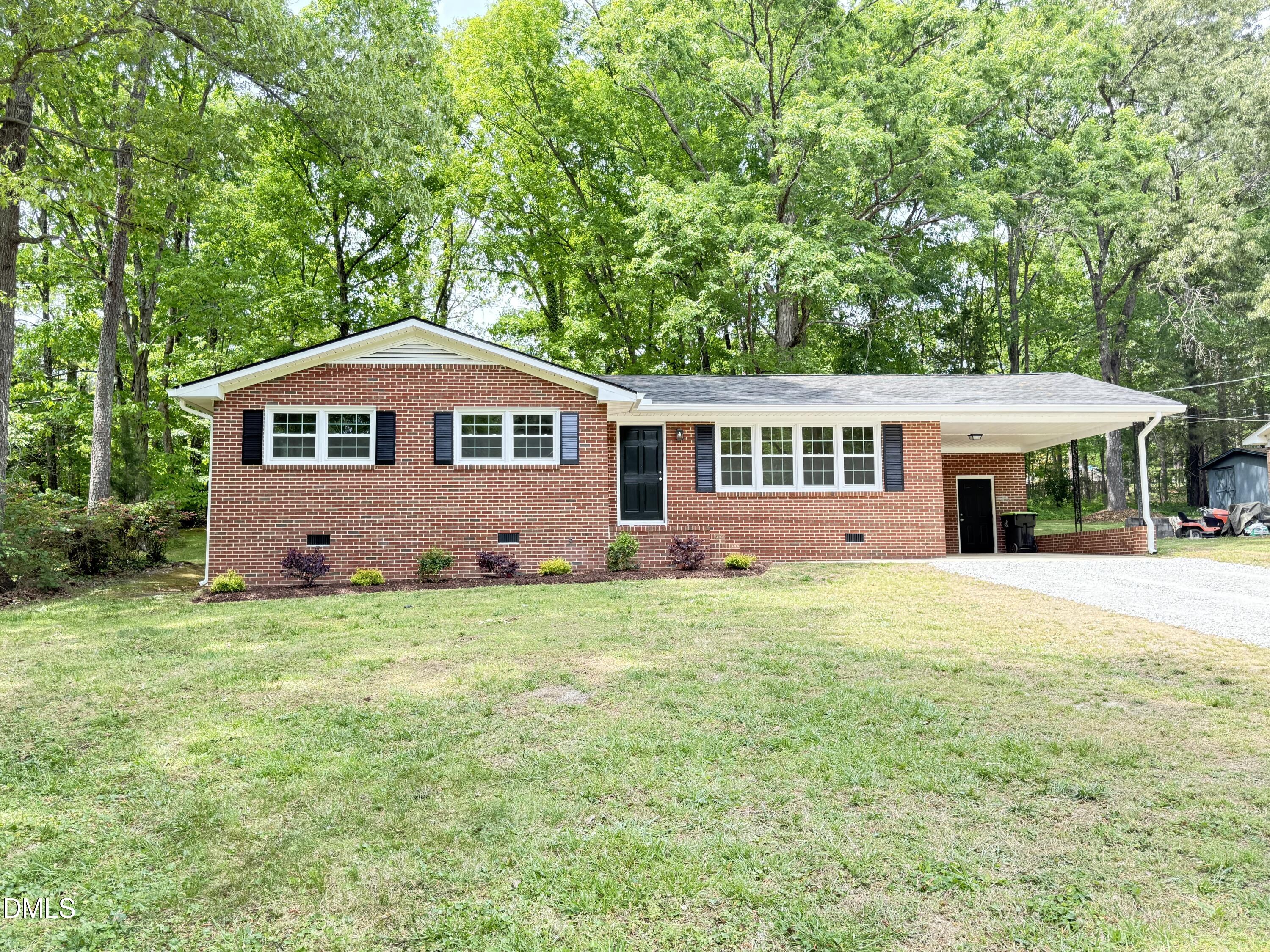 1842 Lynne Avenue Property Photo 1
