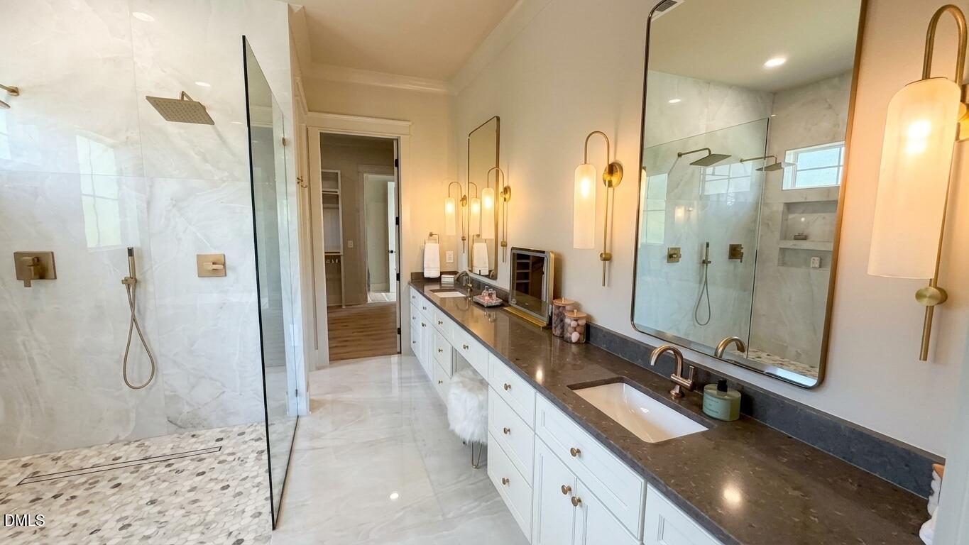 20 Ashbrooke Falls Drive Property Photo 6