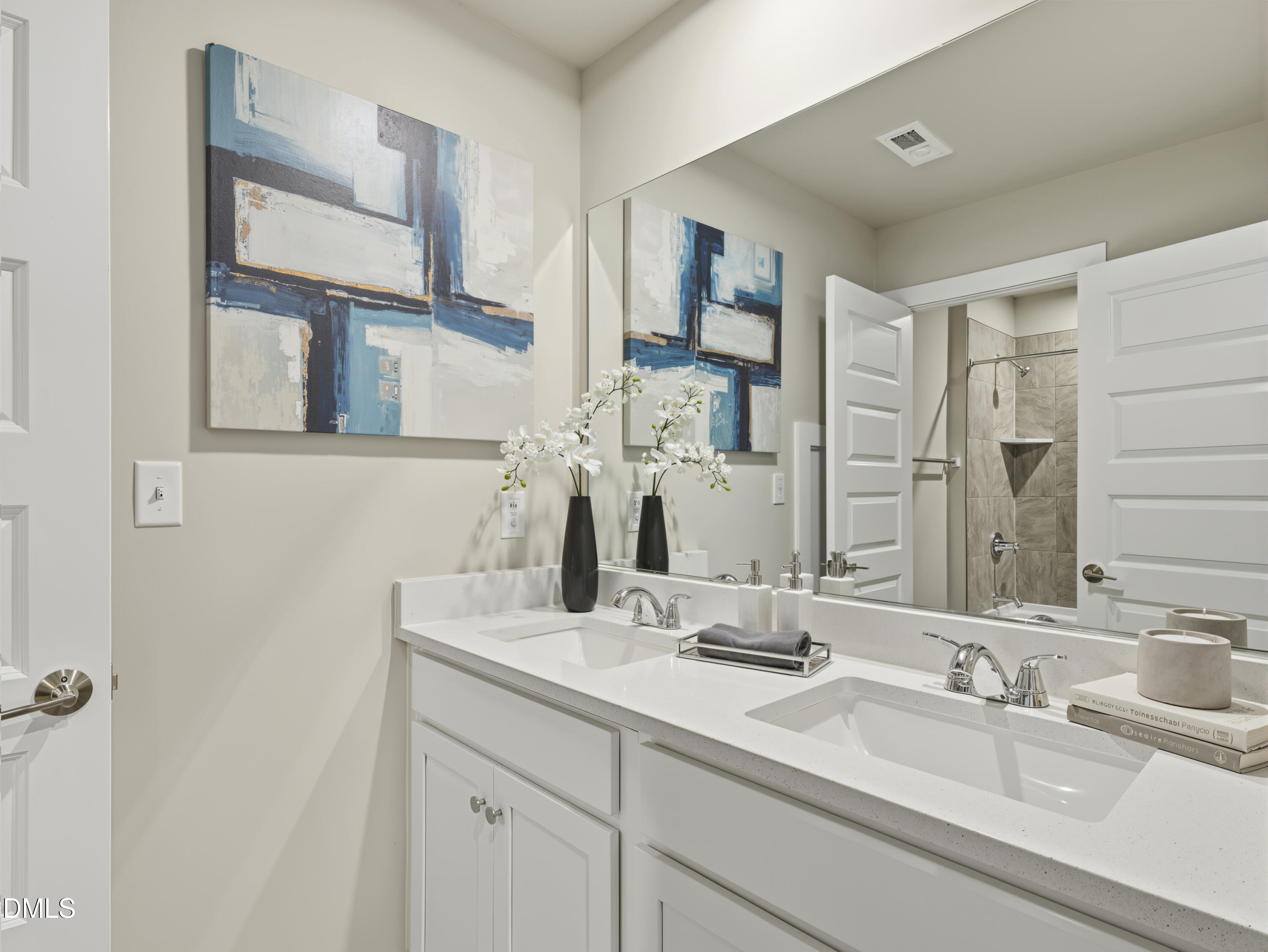327 Macon Lake Drive Property Photo 10