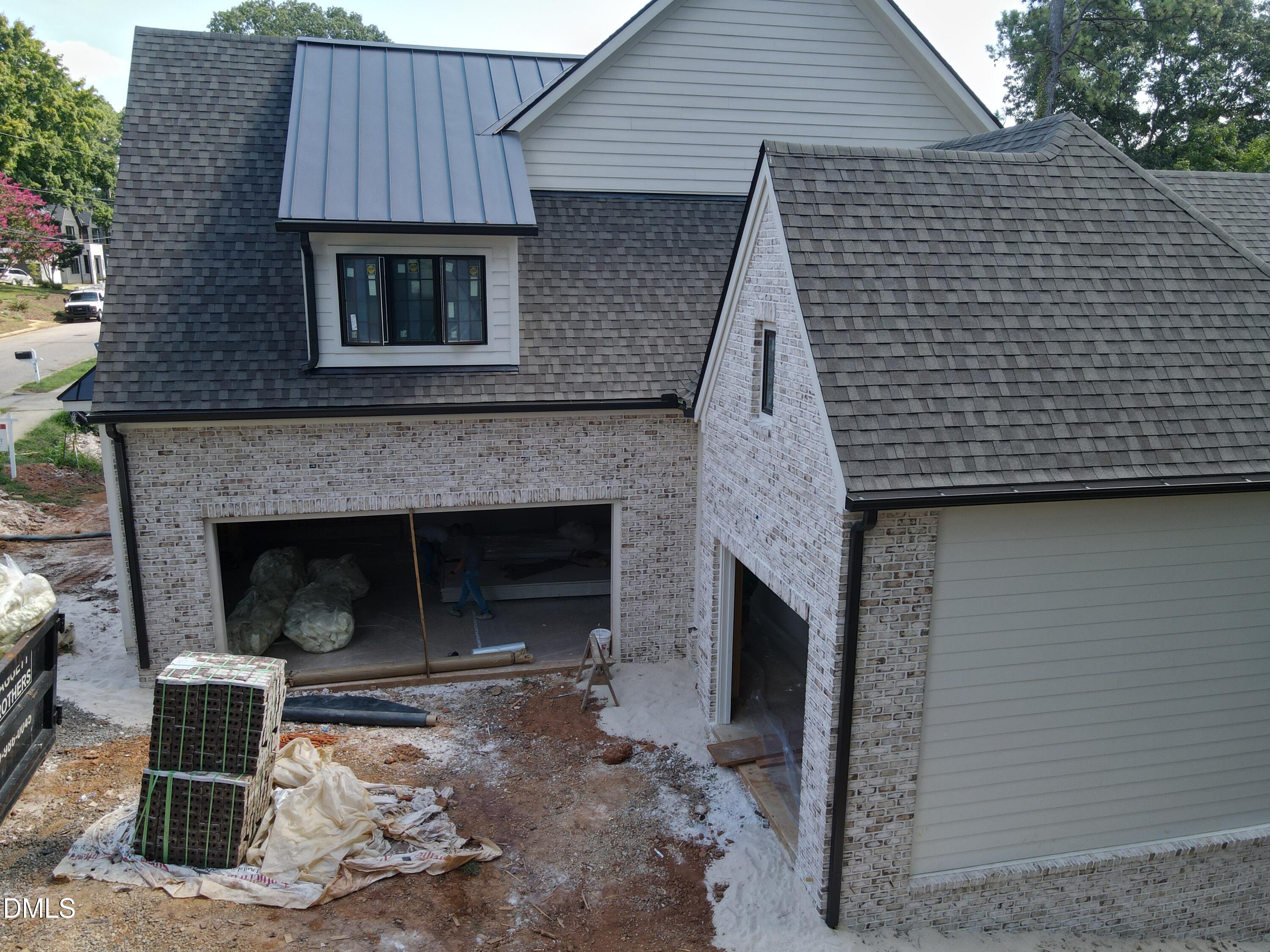 913 Tyrrell Road Property Photo 4