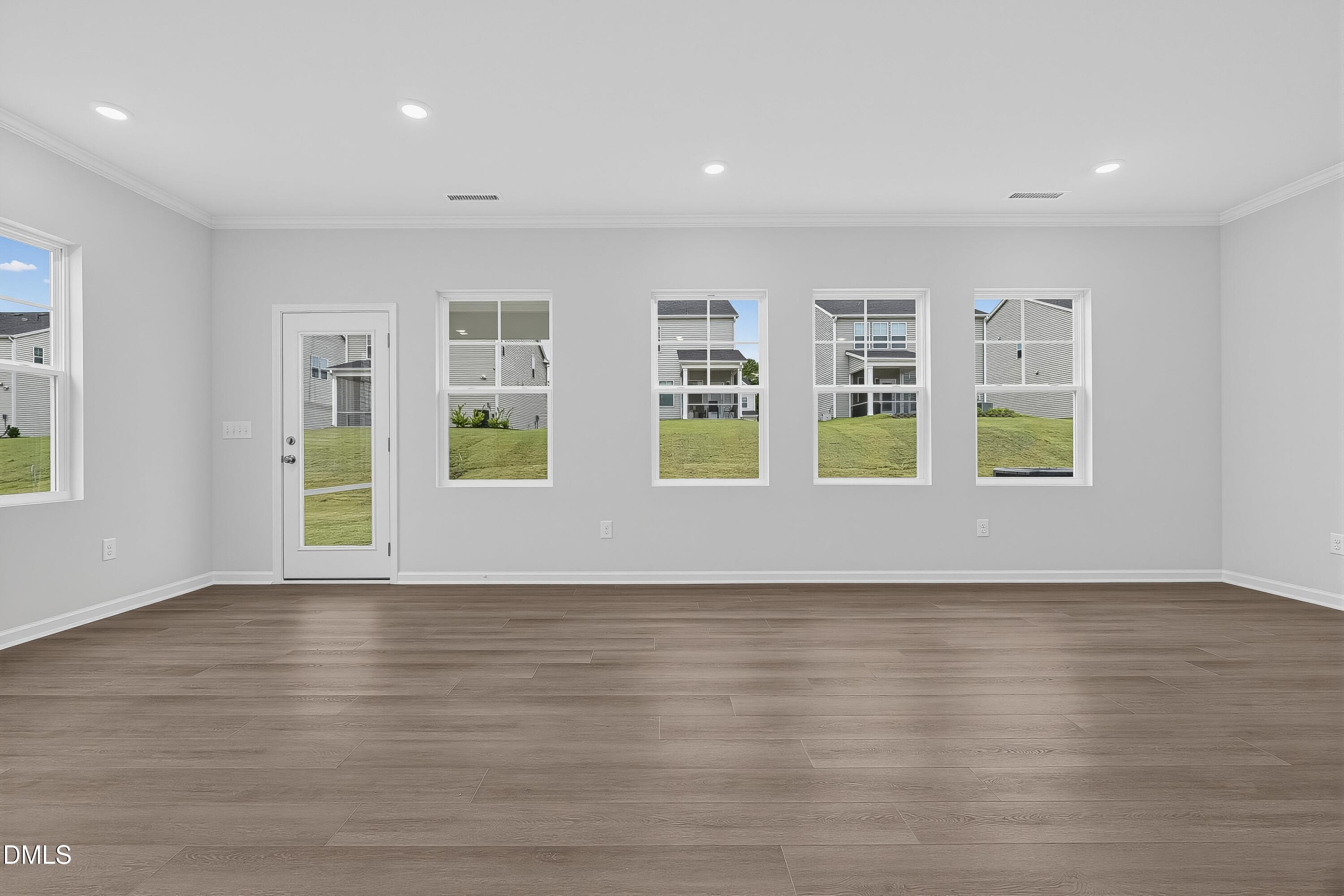 180 Caitlyn Parkway Property Photo 6