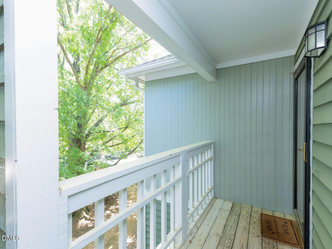 1211 Westview Lane 305 Property Photo 2