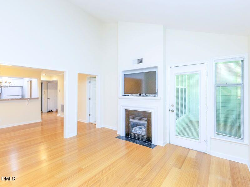 1211 Westview Lane 305 Property Photo 7