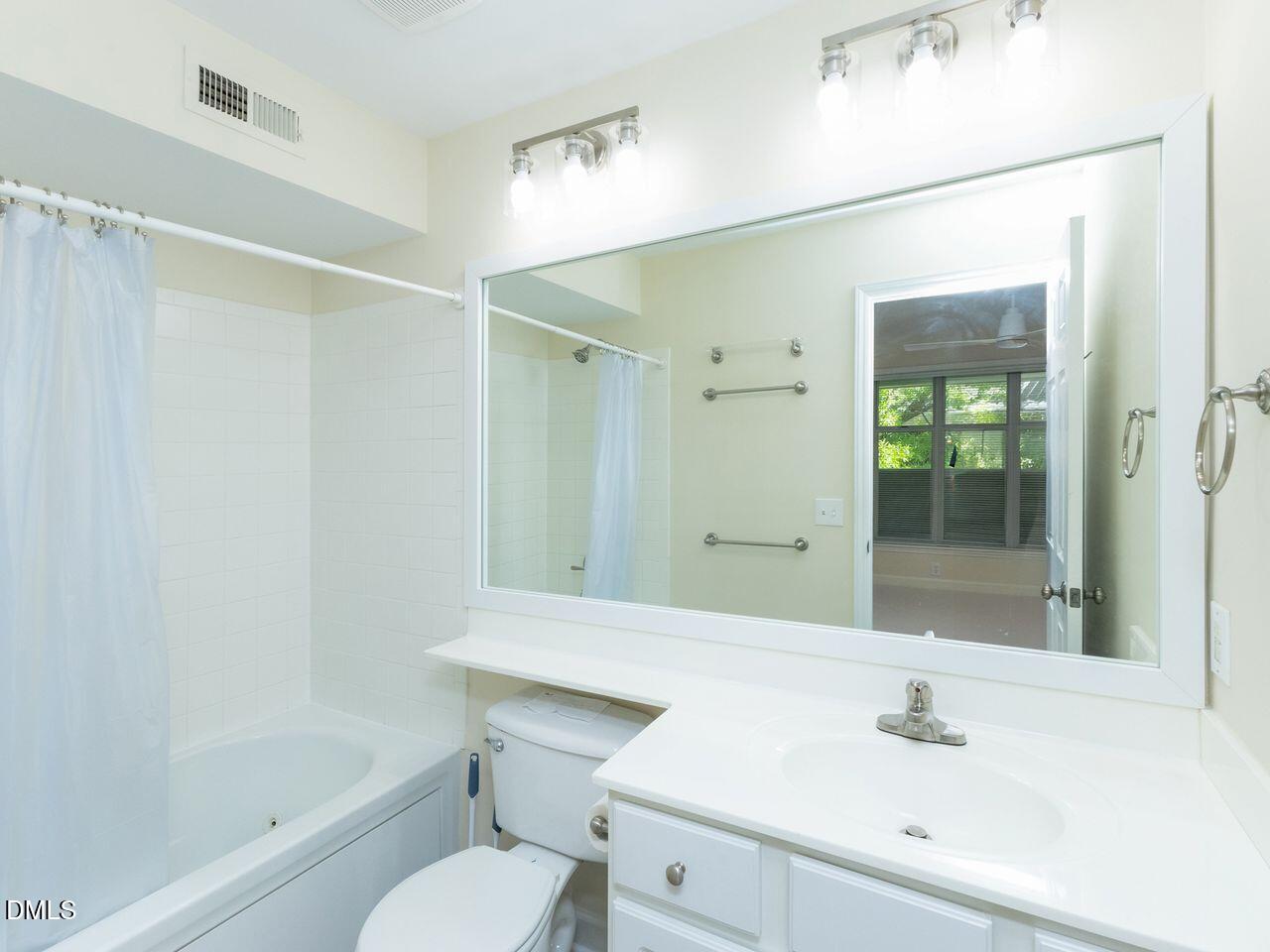 1211 Westview Lane 305 Property Photo 24