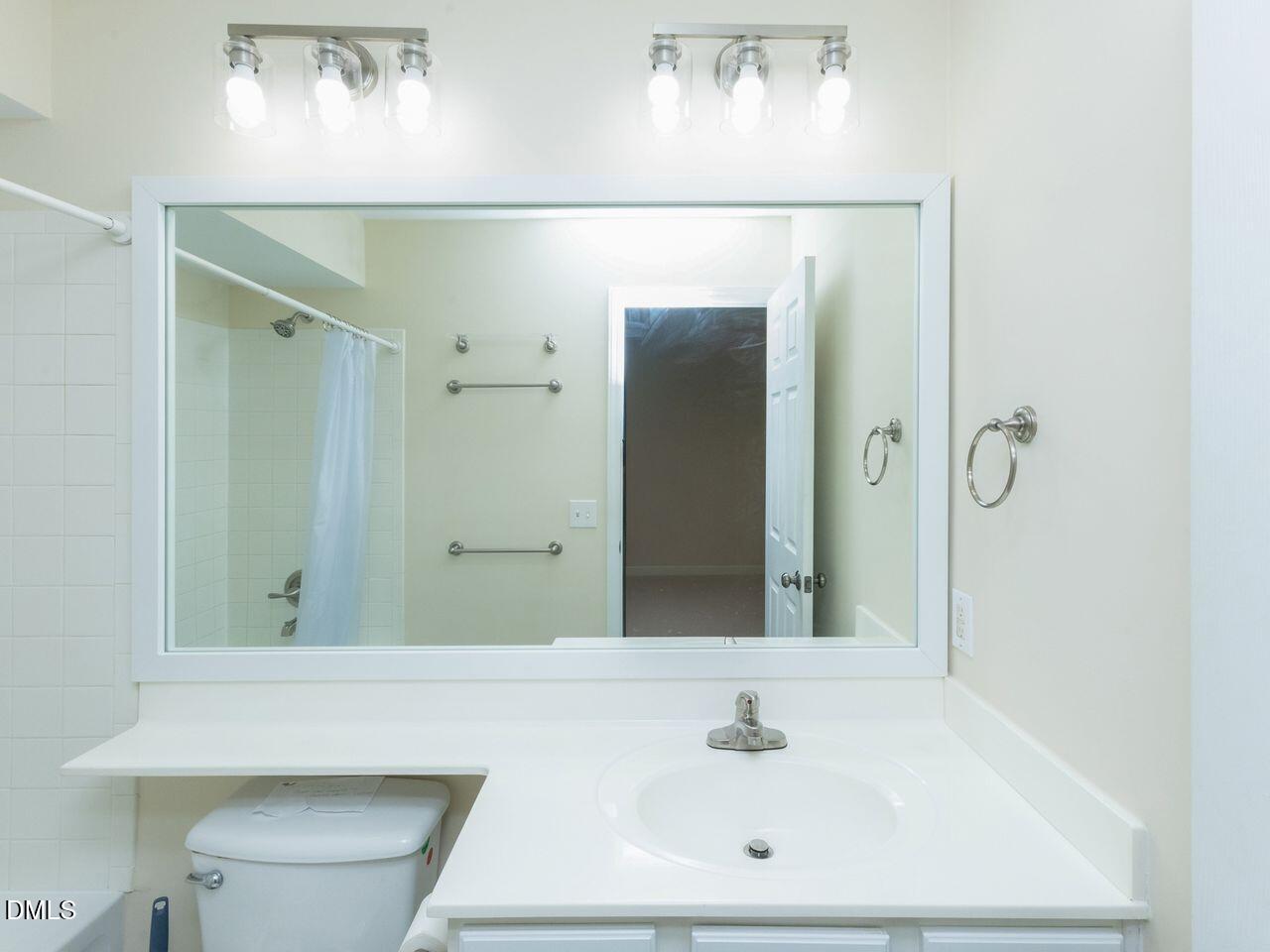 1211 Westview Lane 305 Property Photo 25