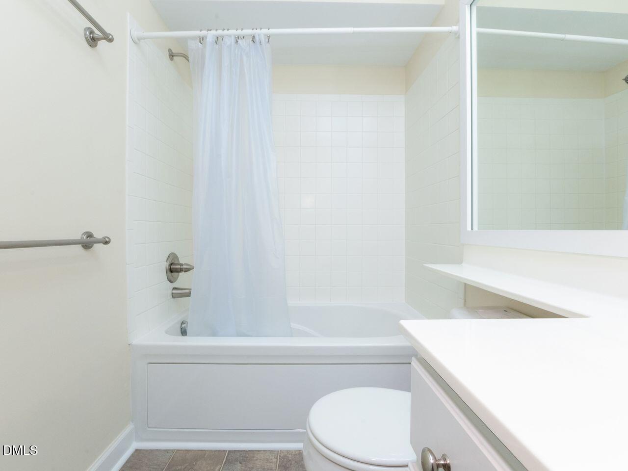 1211 Westview Lane 305 Property Photo 25