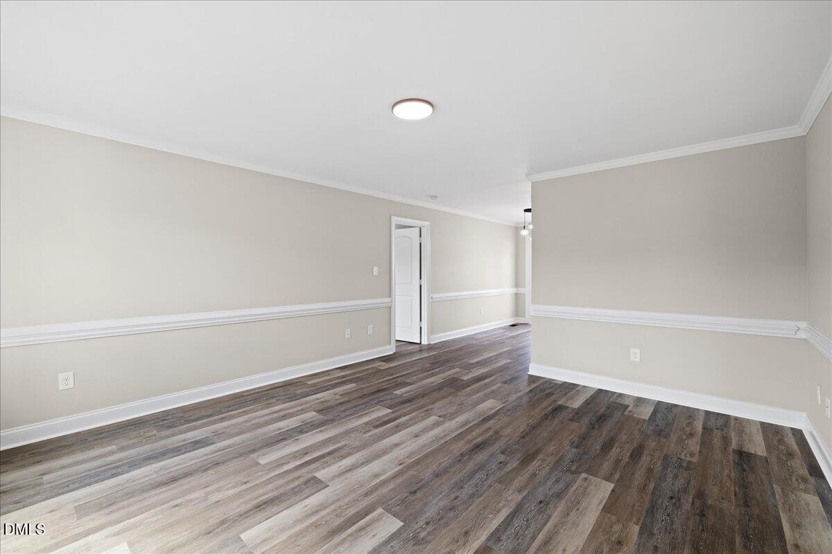 11438 Village Square Drive Property Photo 5