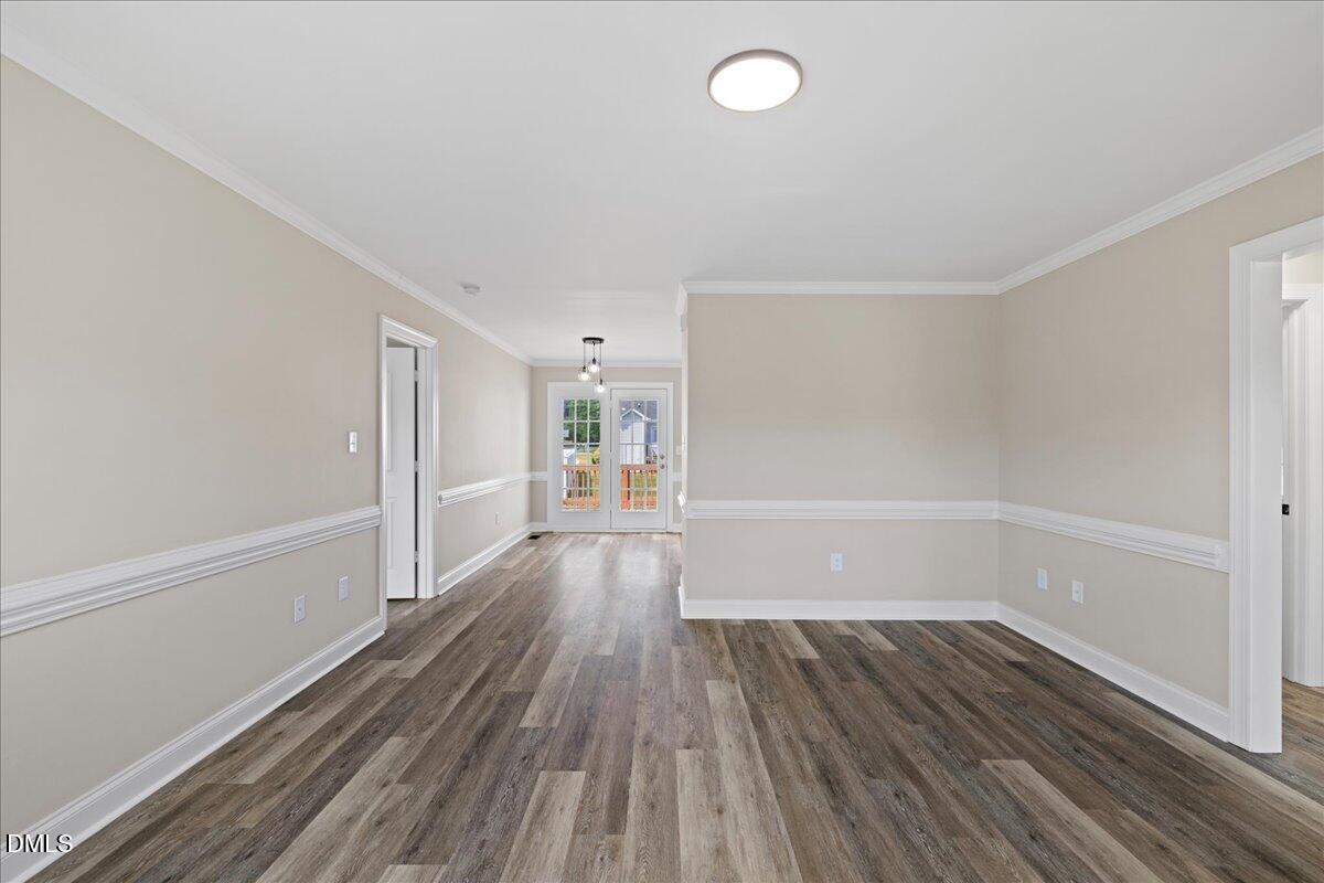 11438 Village Square Drive Property Photo 6