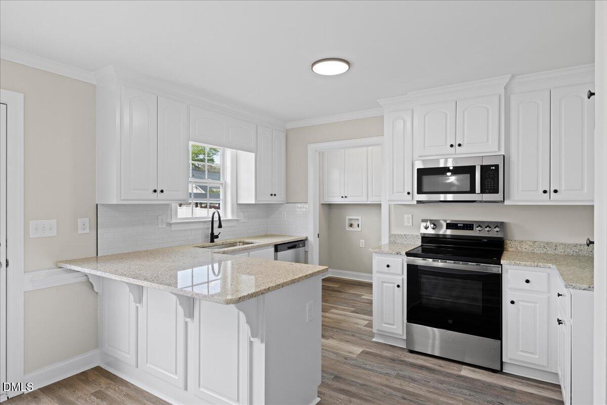 11438 Village Square Drive Property Photo 10