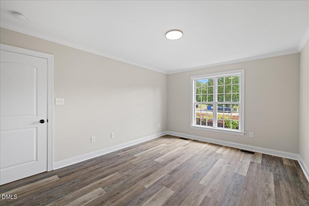 11438 Village Square Drive Property Photo 16