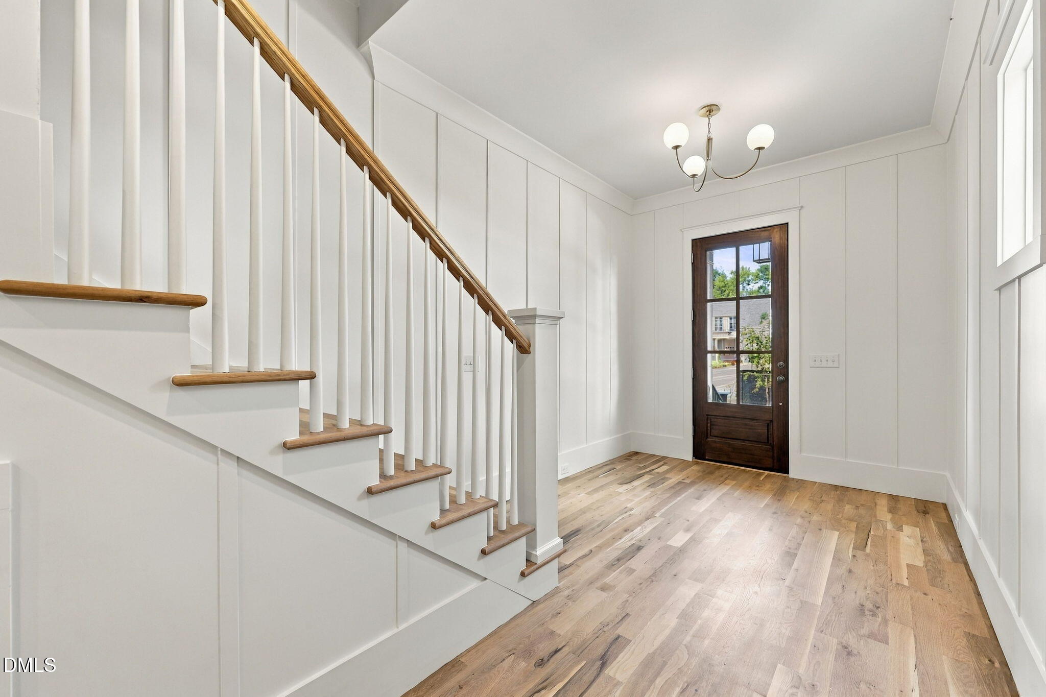 1709 Burnette Garden Path Property Photo 4