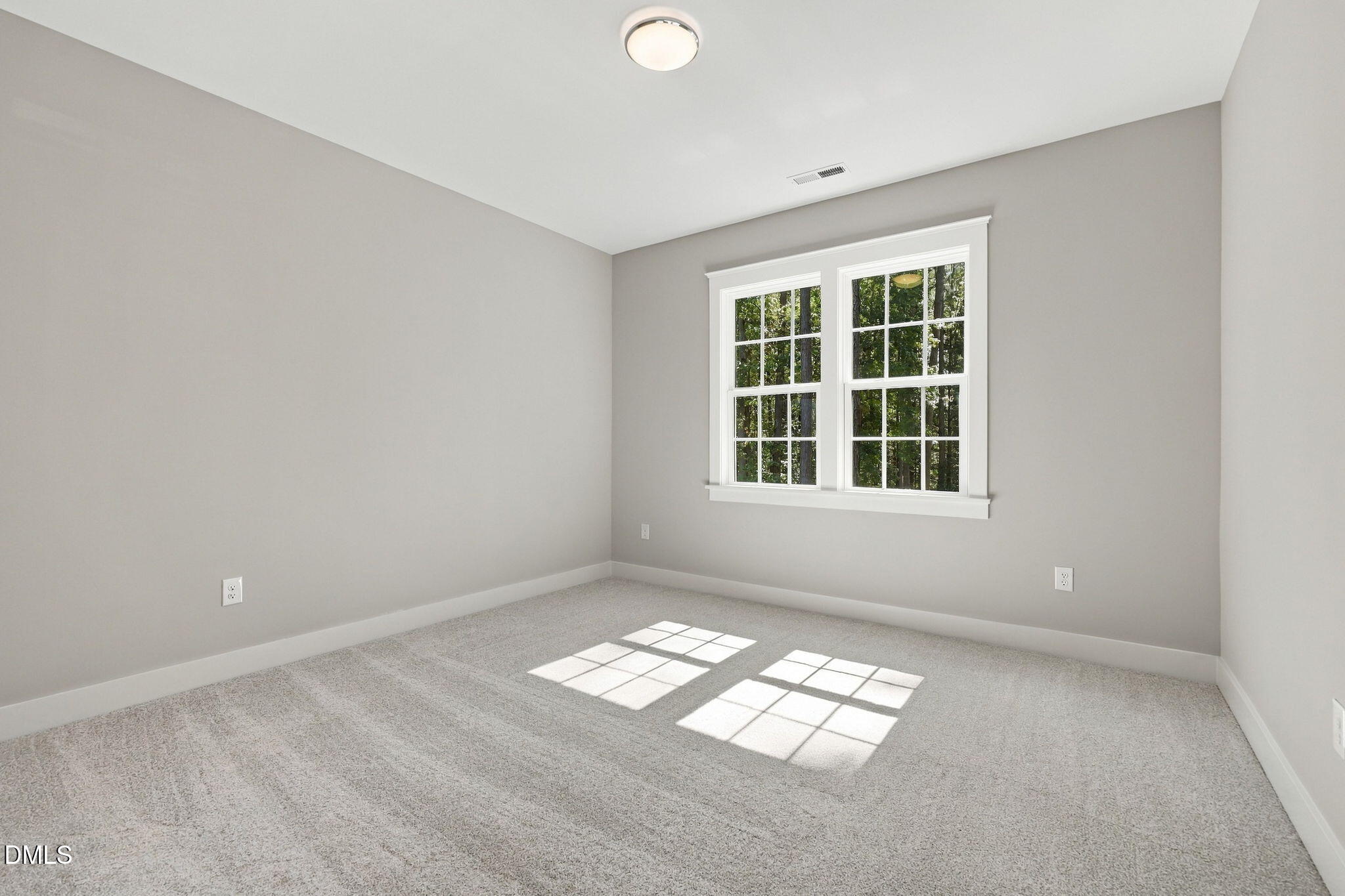 1709 Burnette Garden Path Property Photo 32