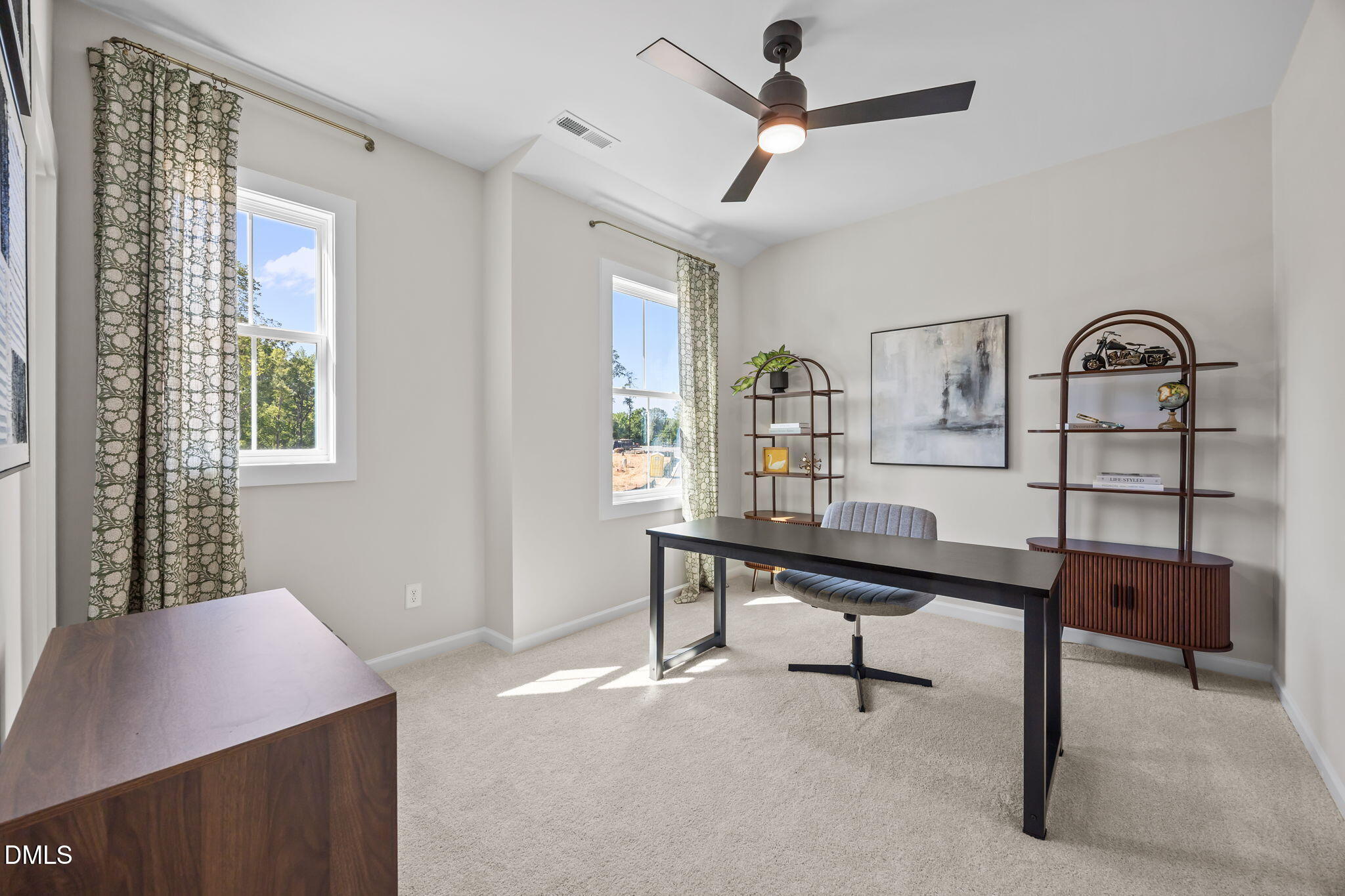 935 Selby Avenue Property Photo 18