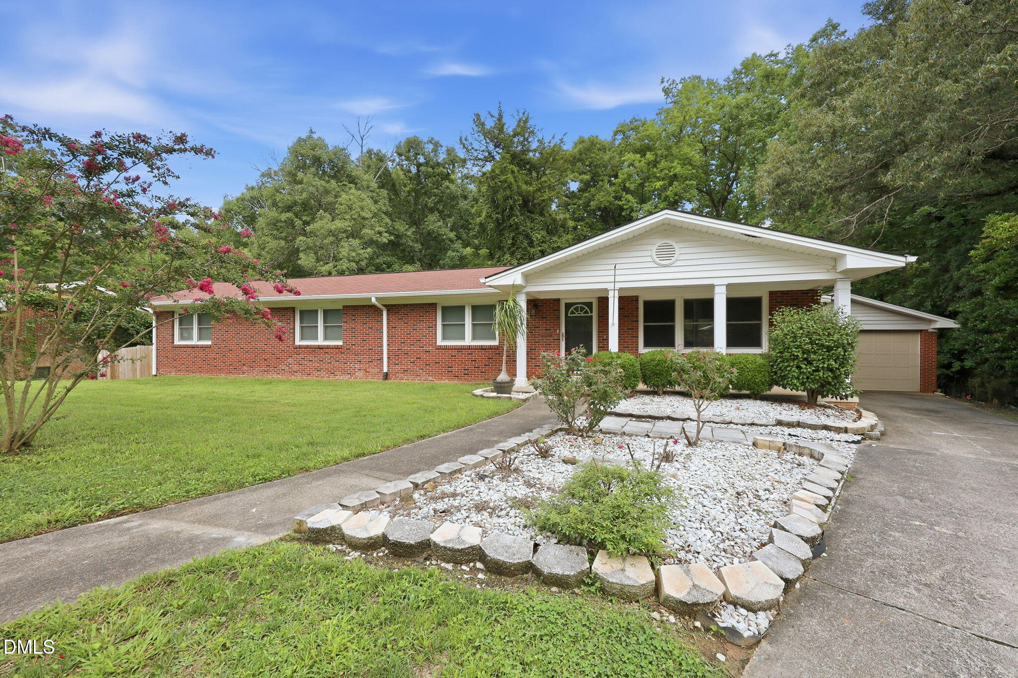 614 Ridgeway Drive Property Photo 1
