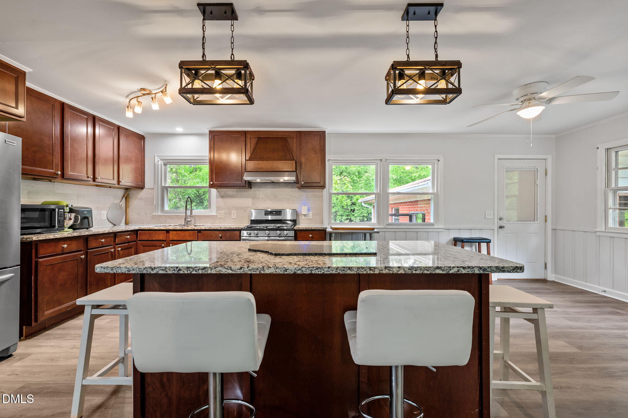 614 Ridgeway Drive Property Photo 4