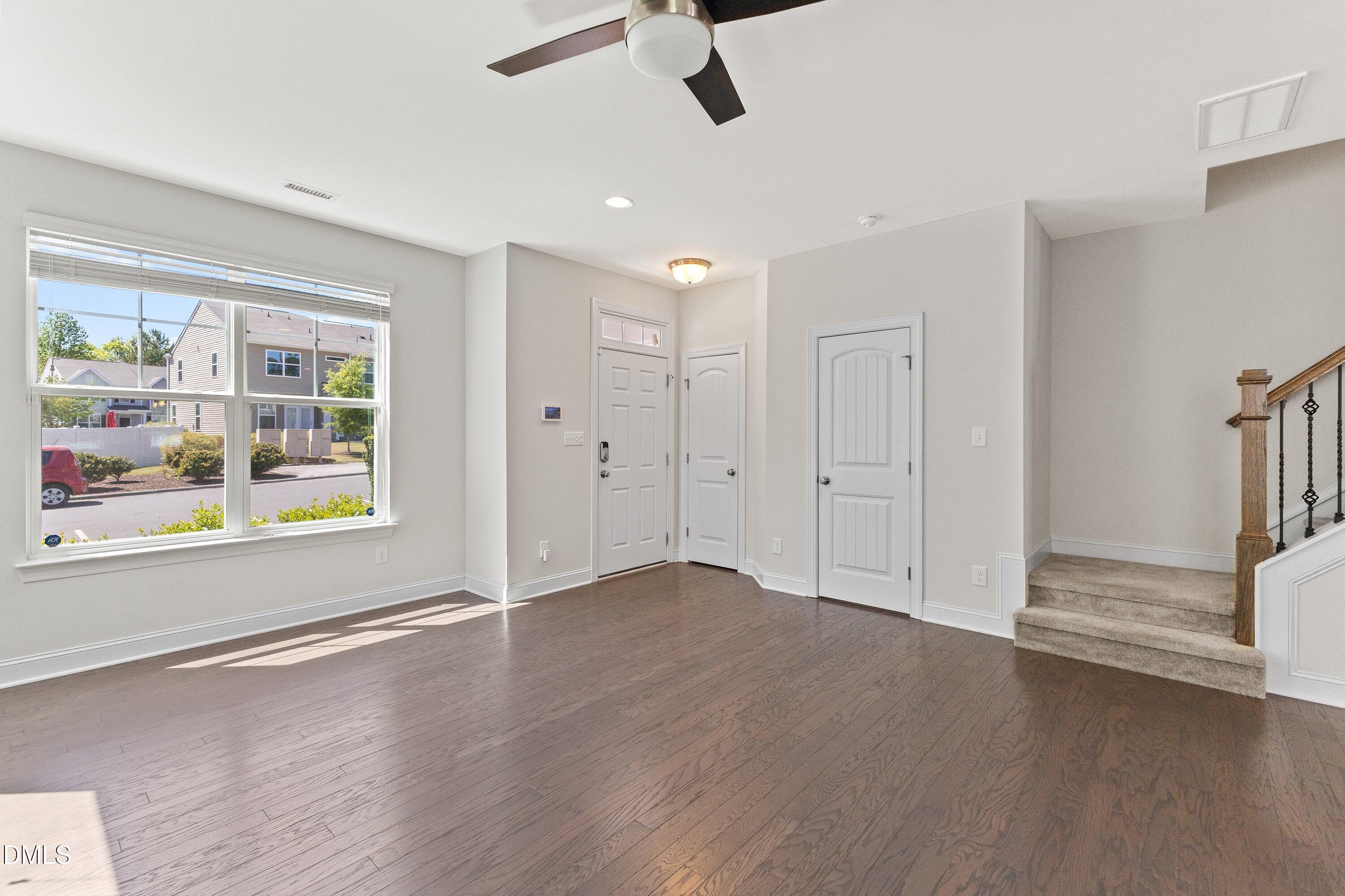102 Harvest Oaks Lane 59 Property Photo 6