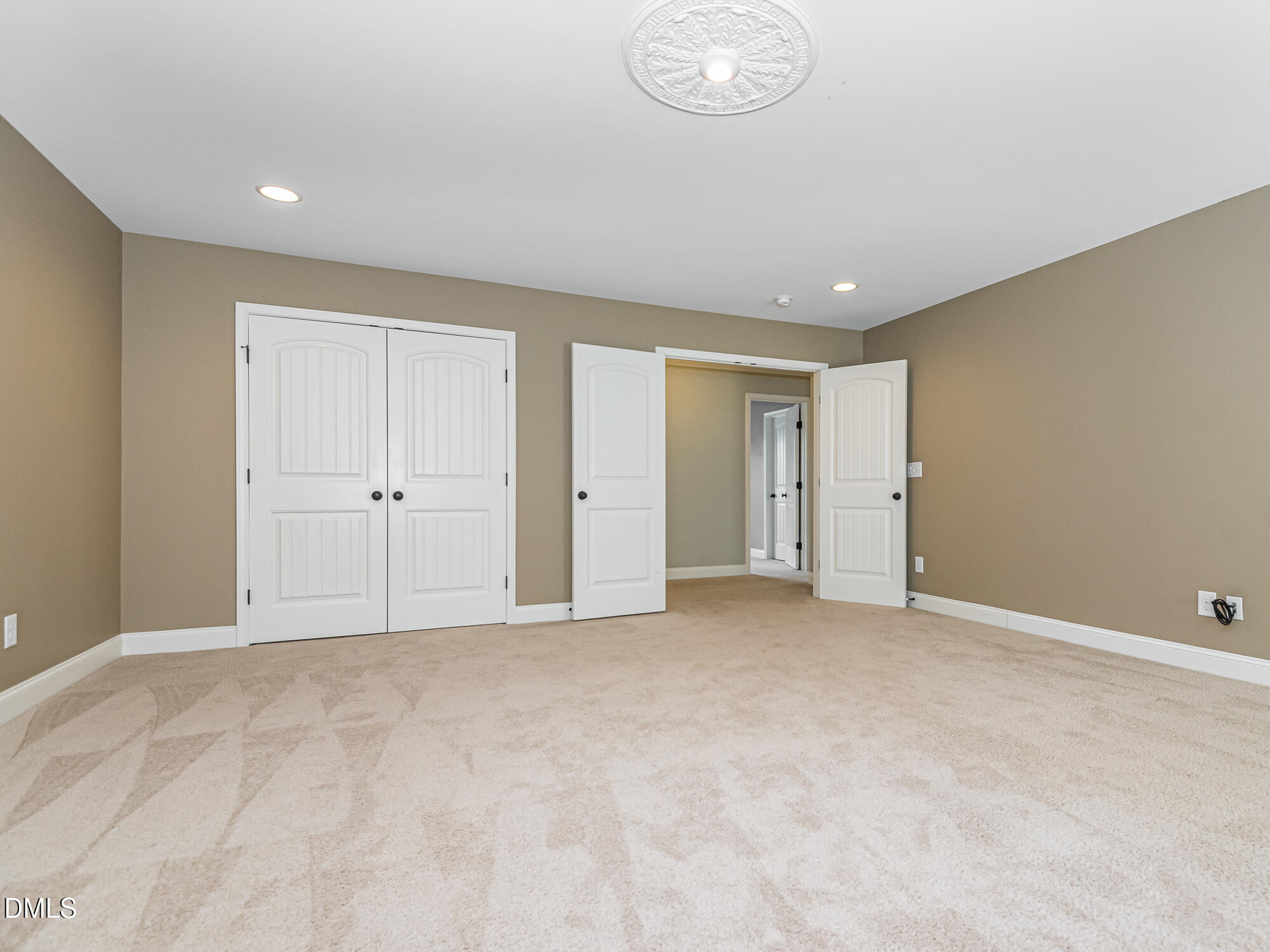 337 Shadowdale Lane Property Photo 14