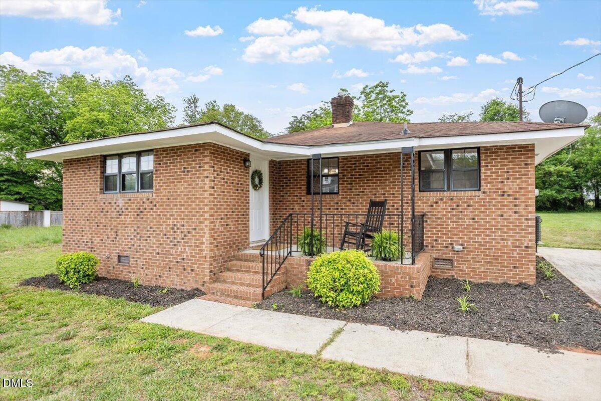 424 Como Drive Property Photo 2