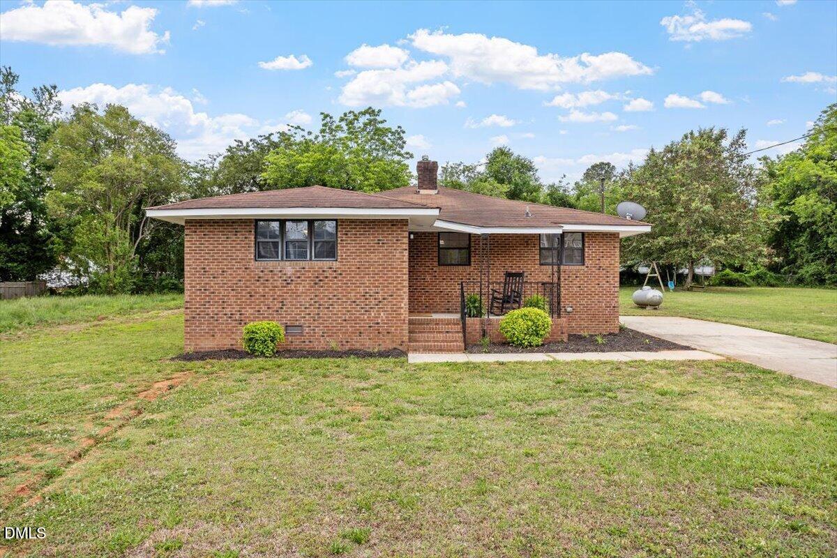 424 Como Drive Property Photo 4