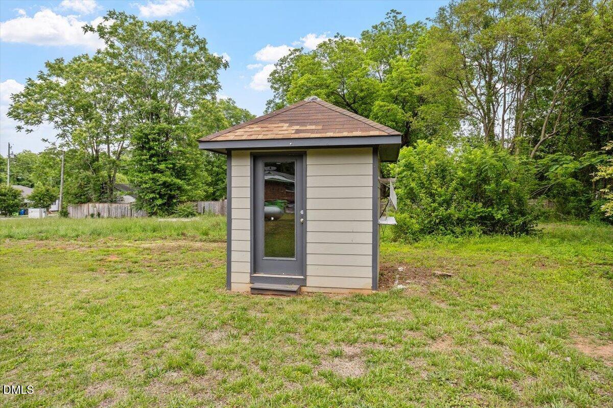 424 Como Drive Property Photo 8